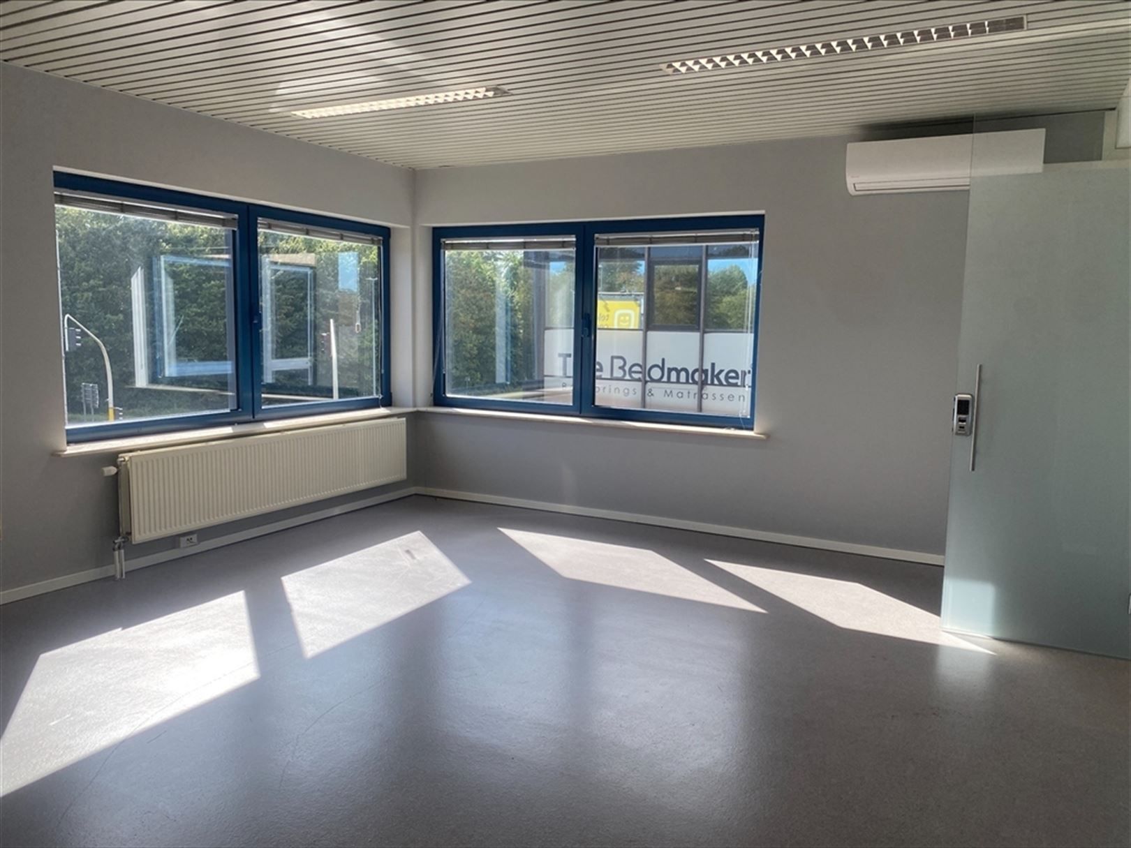 Comfortabele kantoren op zichtlocatie aan het klaverblad in Sint-Denijs-Westrem foto 6