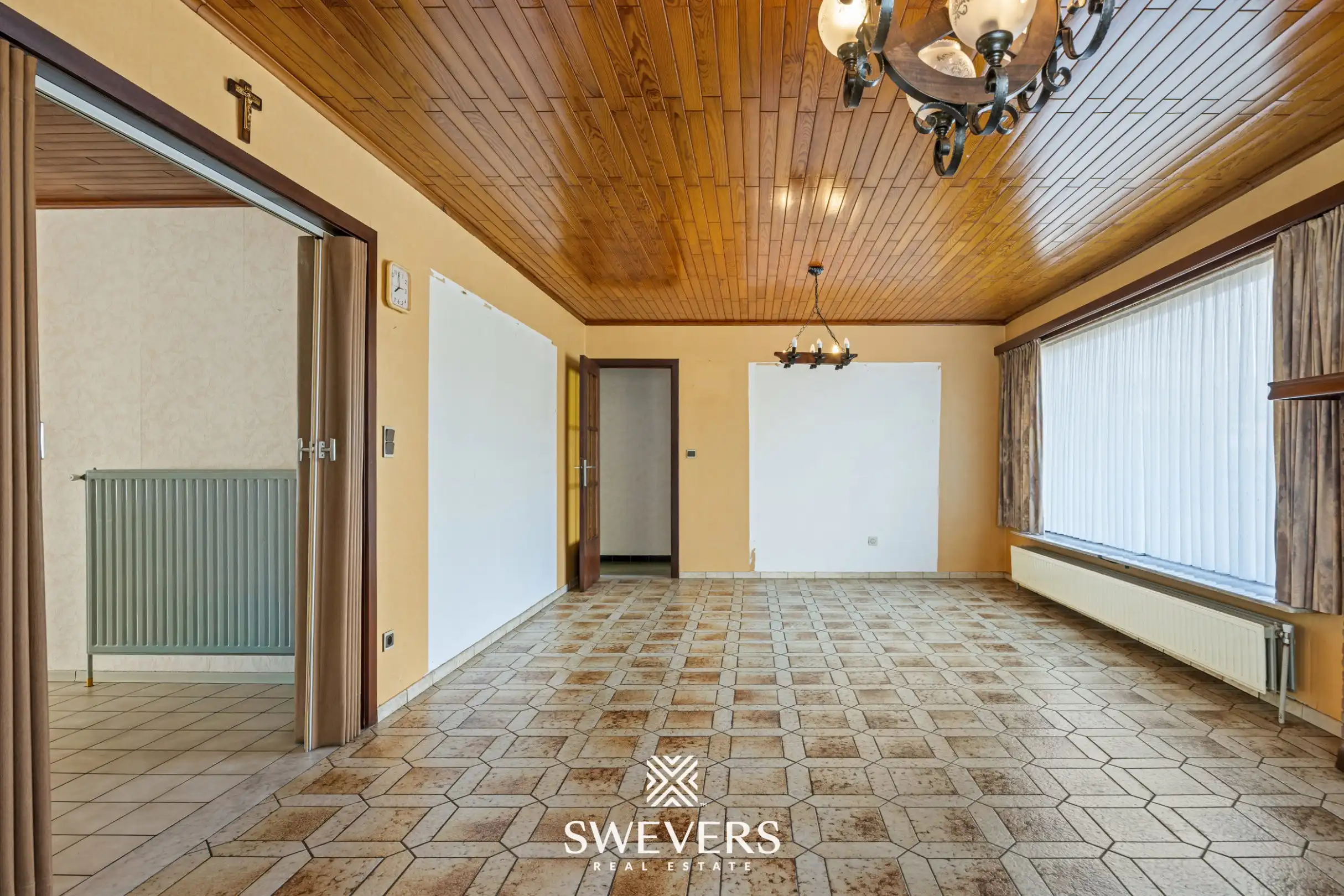 Gelijkvloerse woning met 3 slaapkamers op 10a 85ca foto 3