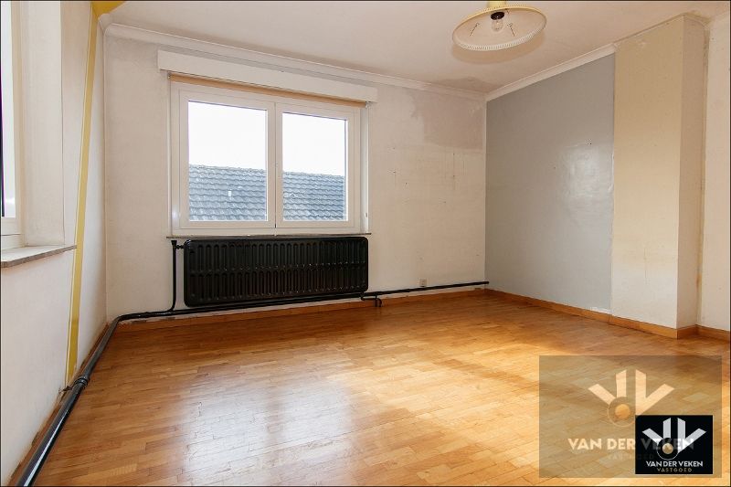 Multifunctioneel eigendom met 2 wooneenheden op een riant perceel van 21 aren 83 centiaren op een goed bereikbare, rustige locatie in Diepenbeek foto 23