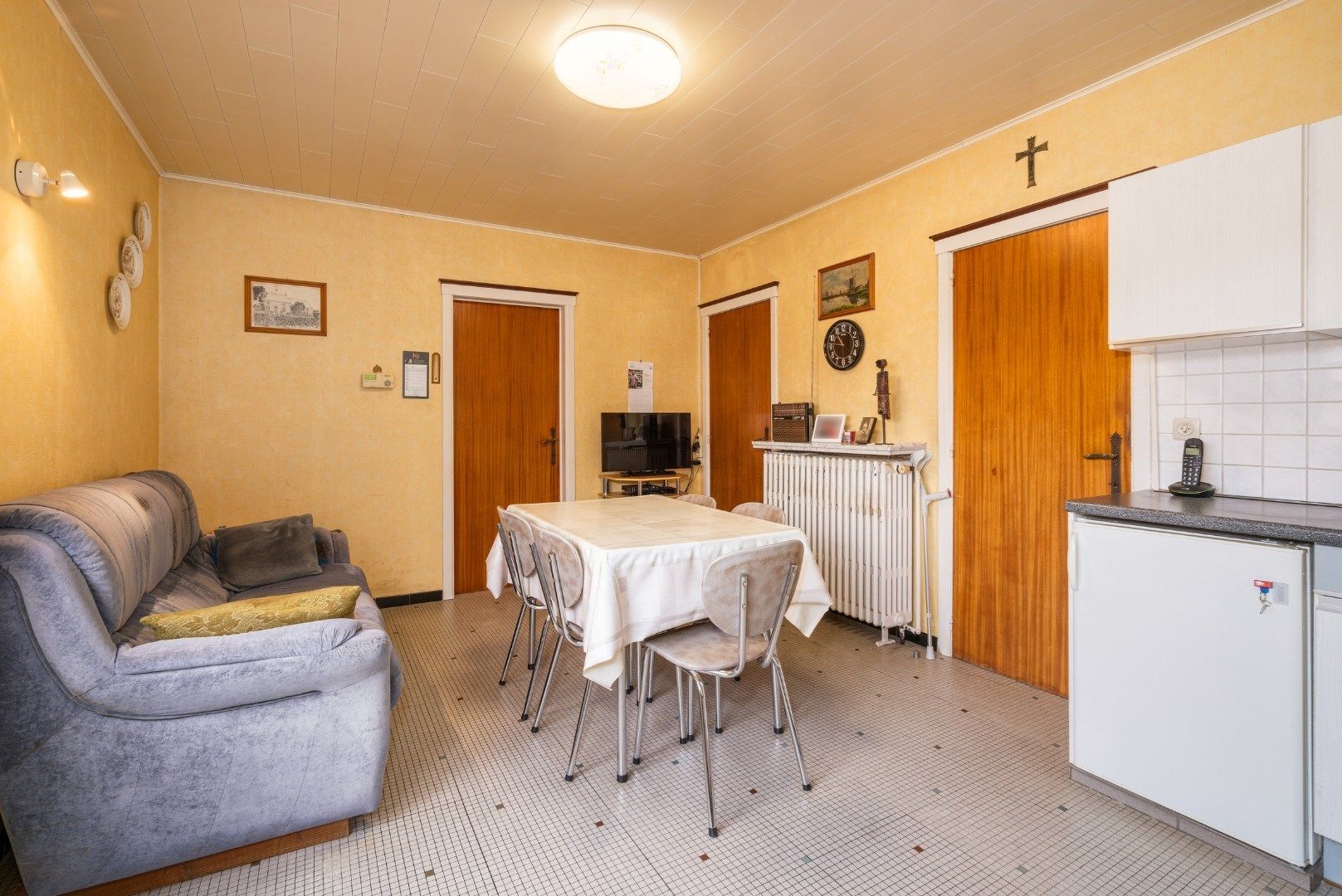 Te renoveren gelijkvloerse villa op een royaal perceel van 745 m² in de Warandestraat 65 – solide basis met groeipotentieel foto 10