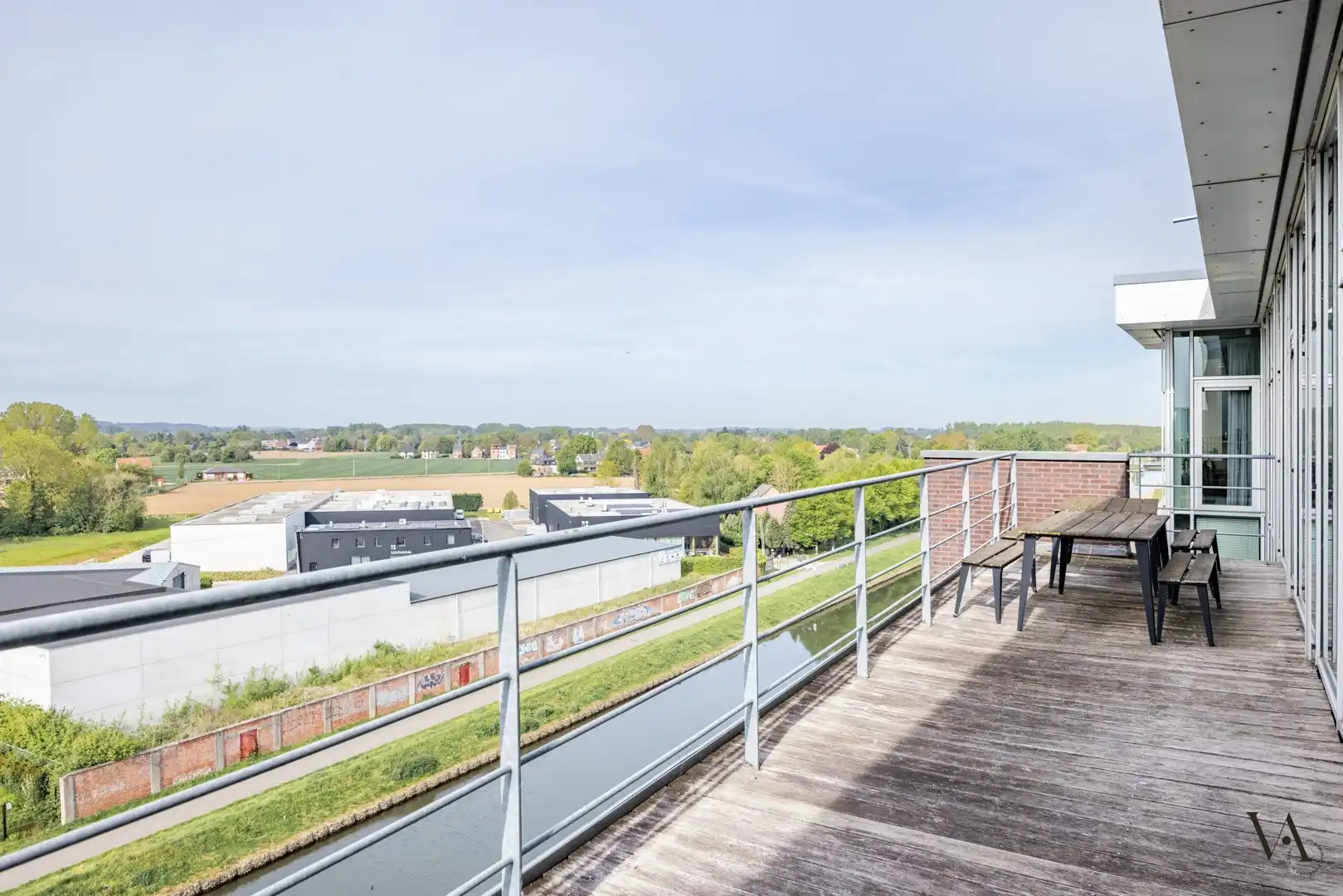 Exclusieve kantoorruimtes met gemeenschappelijke lounge in de Remytoren foto 3