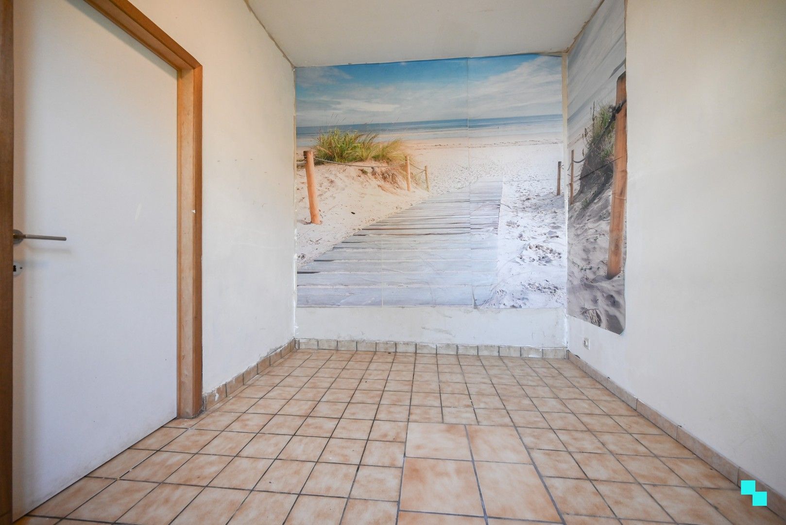 Te renoveren eengezinswoning gelegen op een perceel van ca. 300 m² foto 3