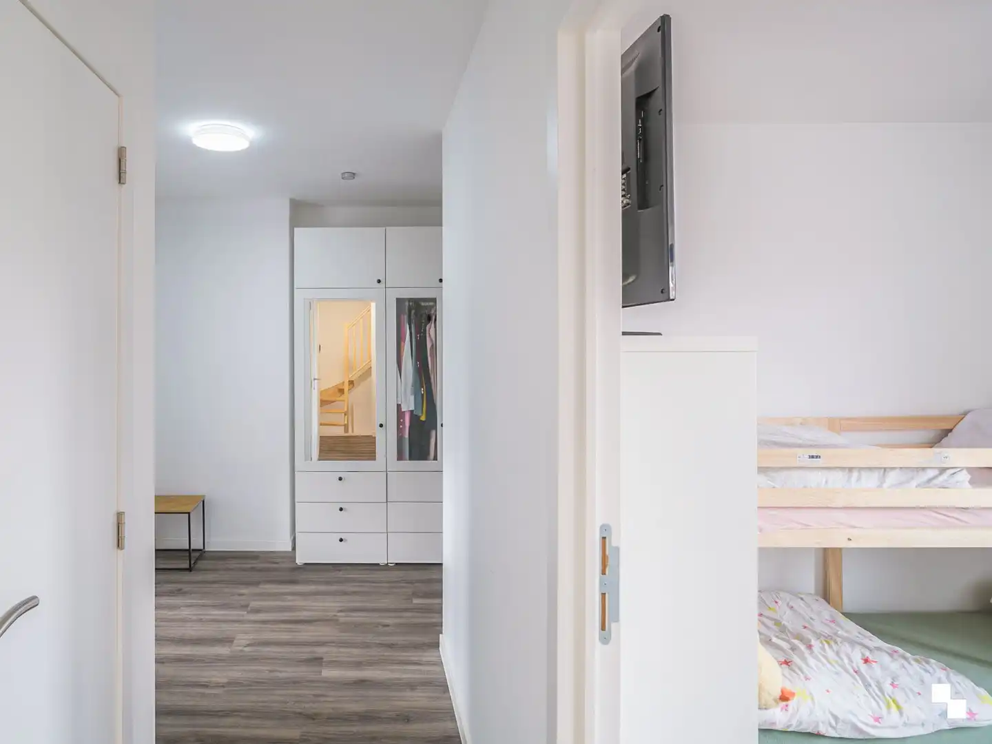 Lichtrijke woning met vier slaapkamers en zonnige tuin te Oosterzele foto 17