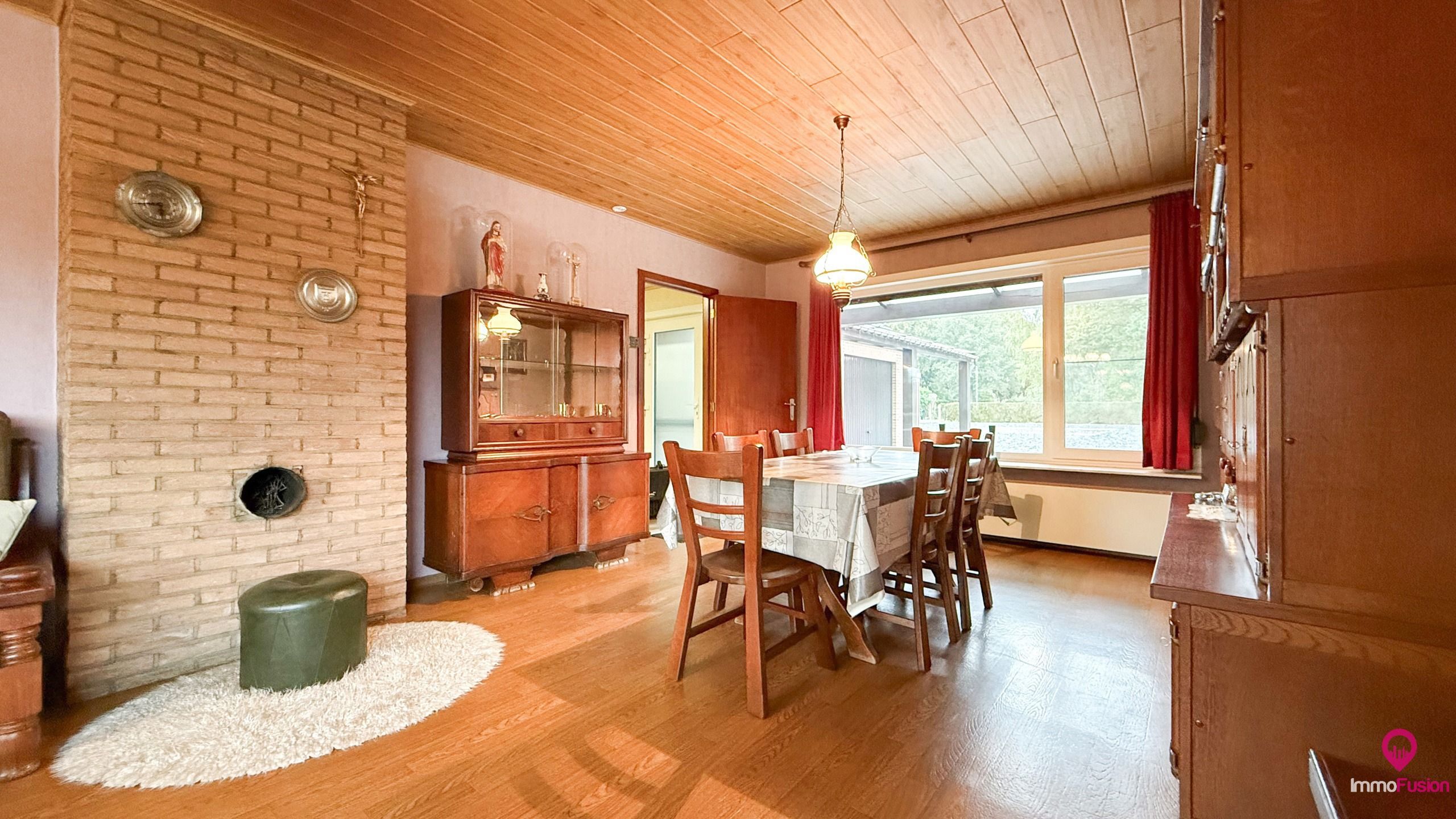 Gelijkvloerse woning op 10a met 3slpk en inpandige garage! foto 5