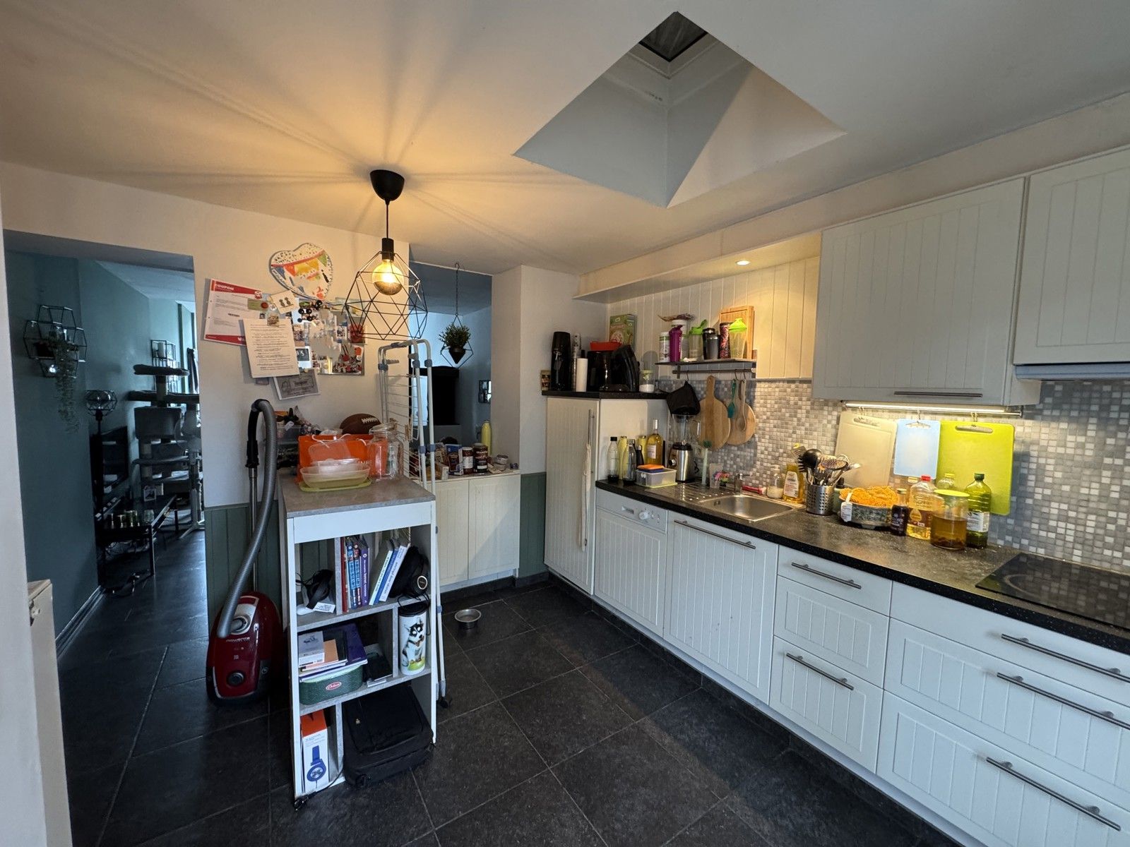 Goed gelegen woning met 3 slaapkamers en autostaanplaats foto 5