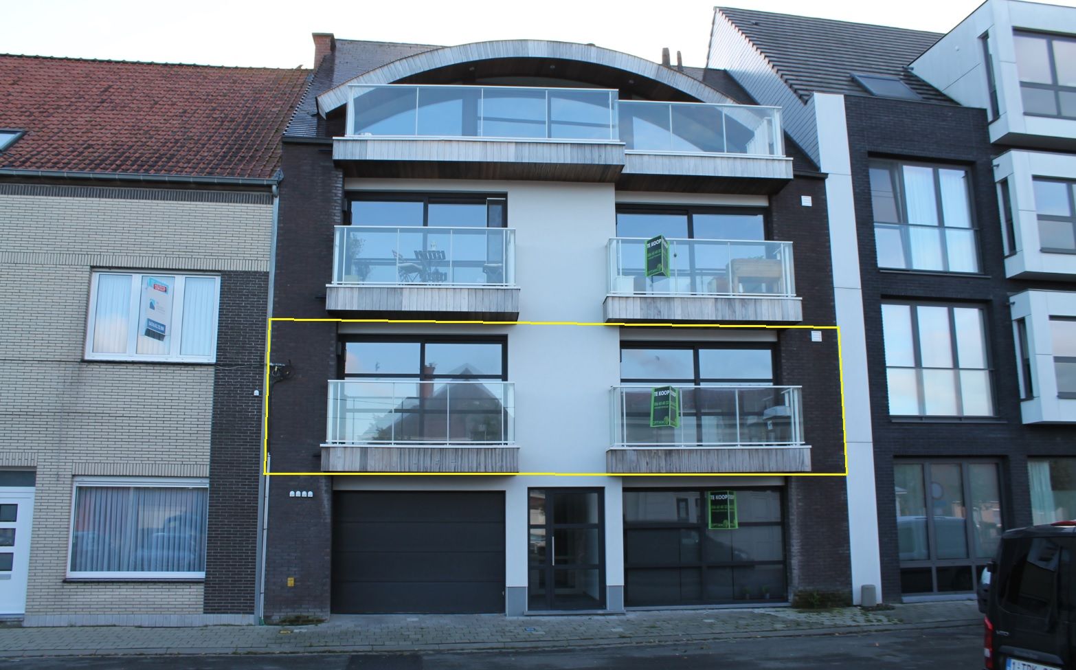 Prachtig appartement op de 1e verdieping met 2 terrassen en 2 slaapkamers foto 1