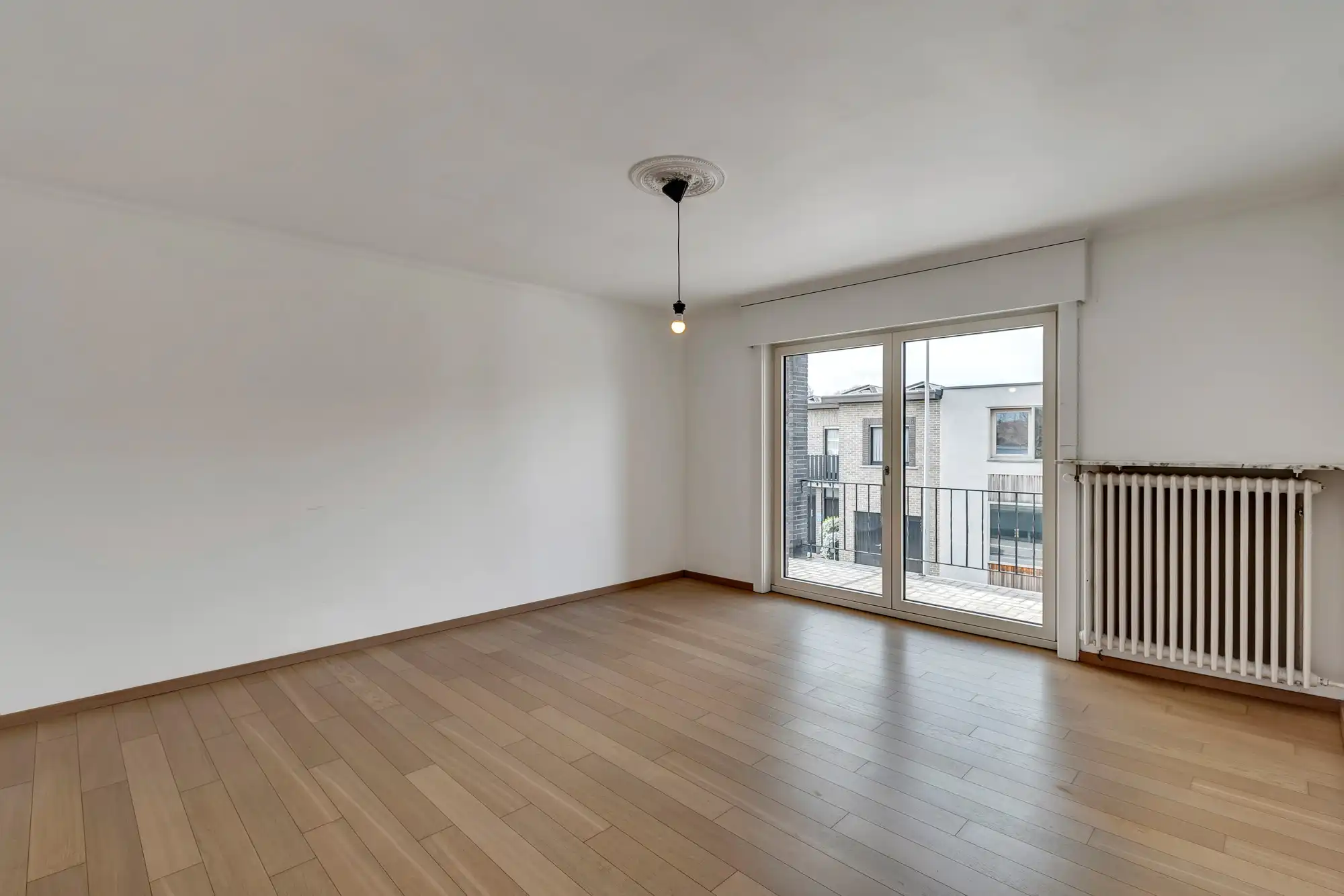 Zeer ruime woning met handelsruimte, garages en zonnige tuin foto 16