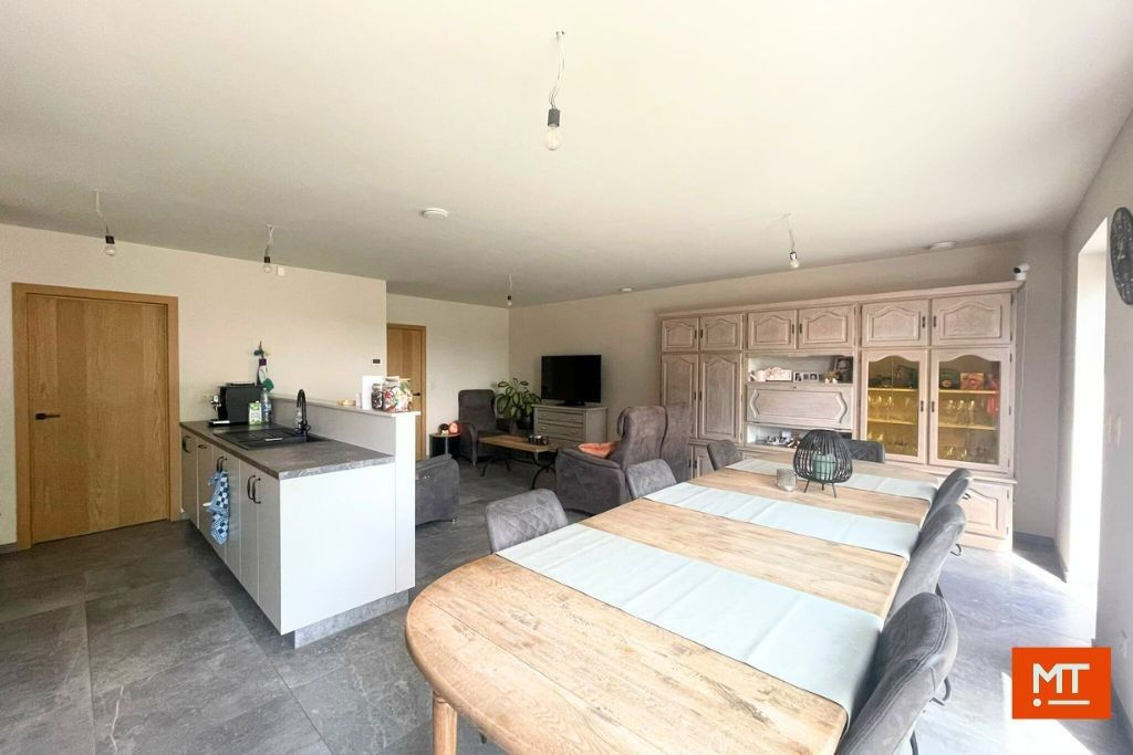 Halfopen nieuwbouwwoning op een rustige locatie in centrum Beselare foto 5