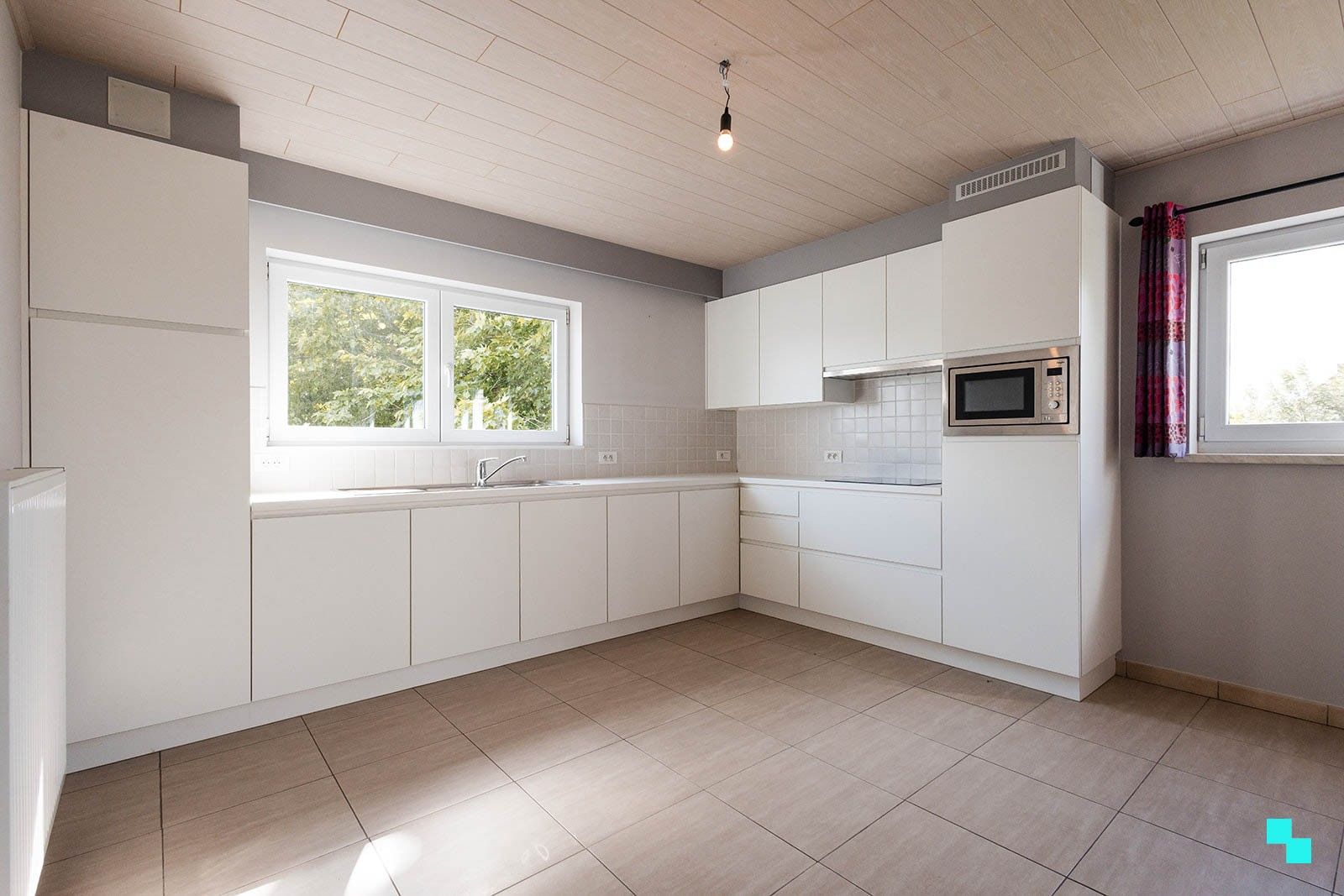 Ruim appartement op goed bereikbare locatie te Hooglede foto 5