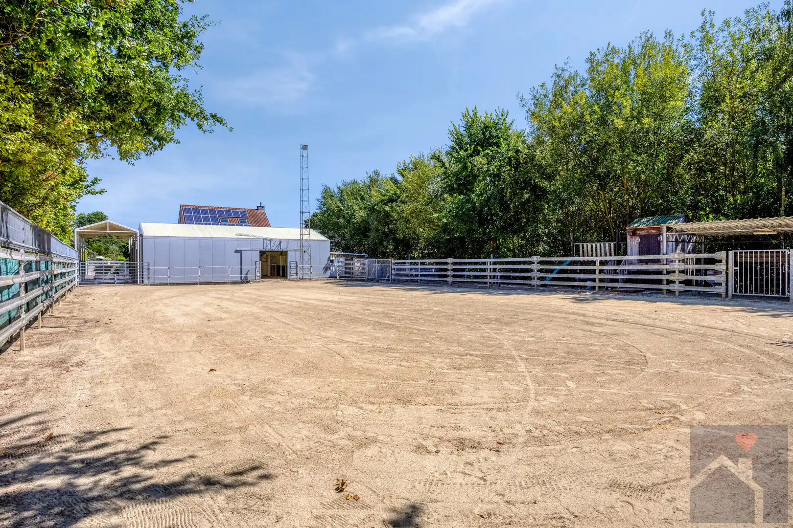 🐴 WONEN MET JE PAARDEN AAN HUIS? DIT IS ER ÉÉN OM TE BEKIJKEN! 🏡 foto 43
