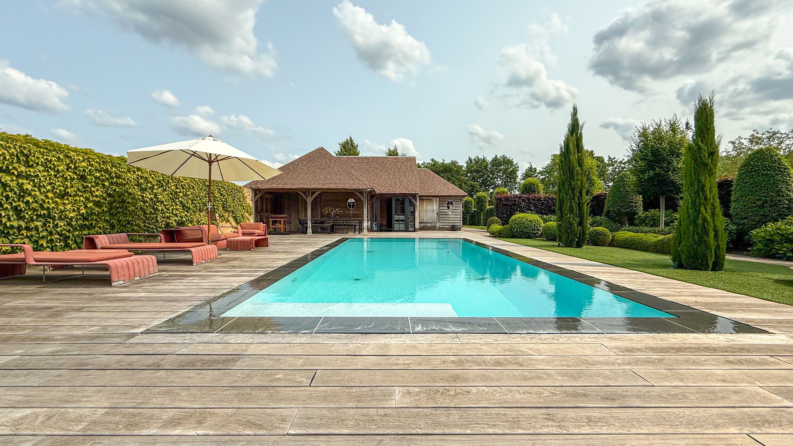 Exclusieve villa met zwembad op riant perceel in Koersel! foto 61