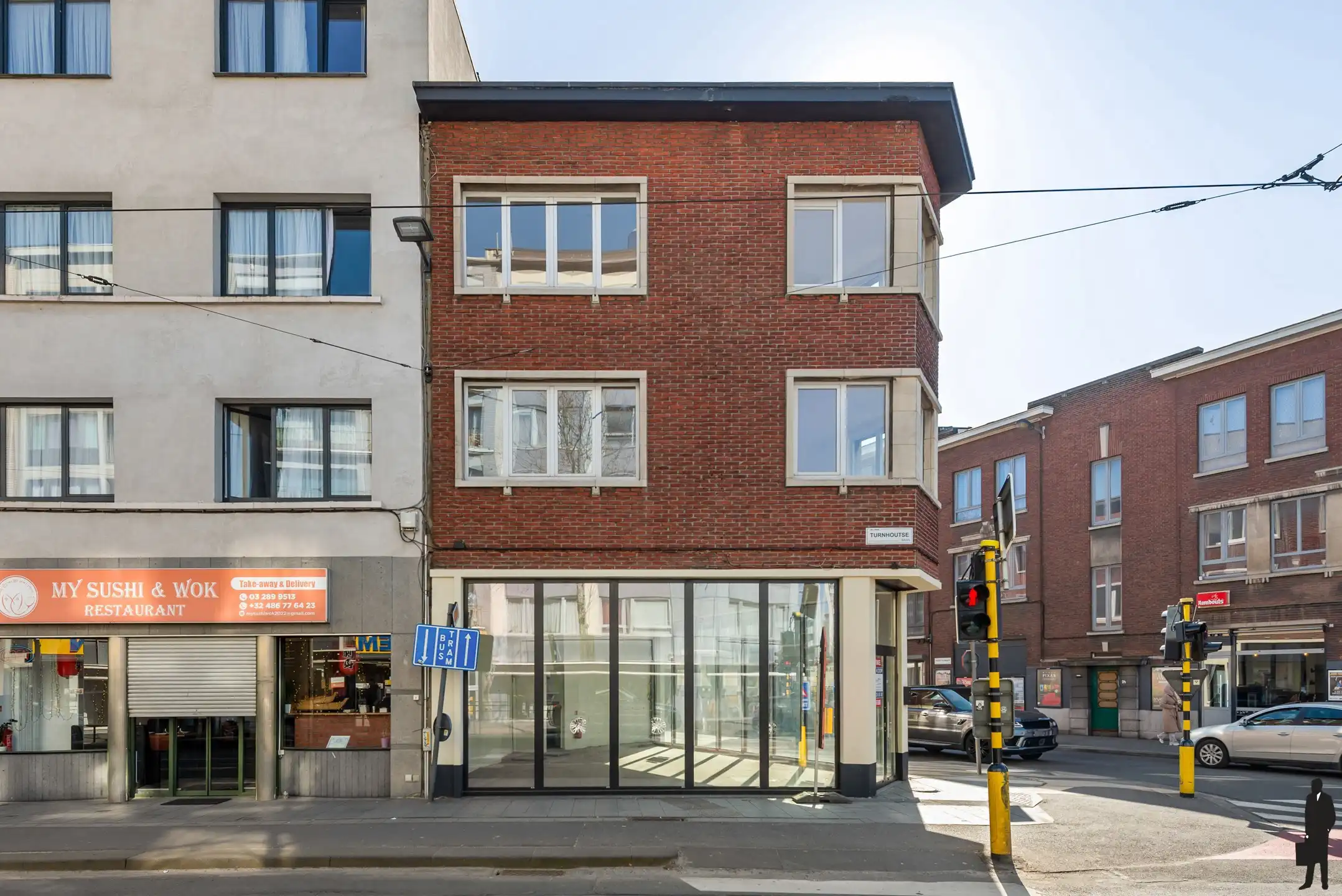 Volledig gerenoveerde opbrengsteigendom foto 2