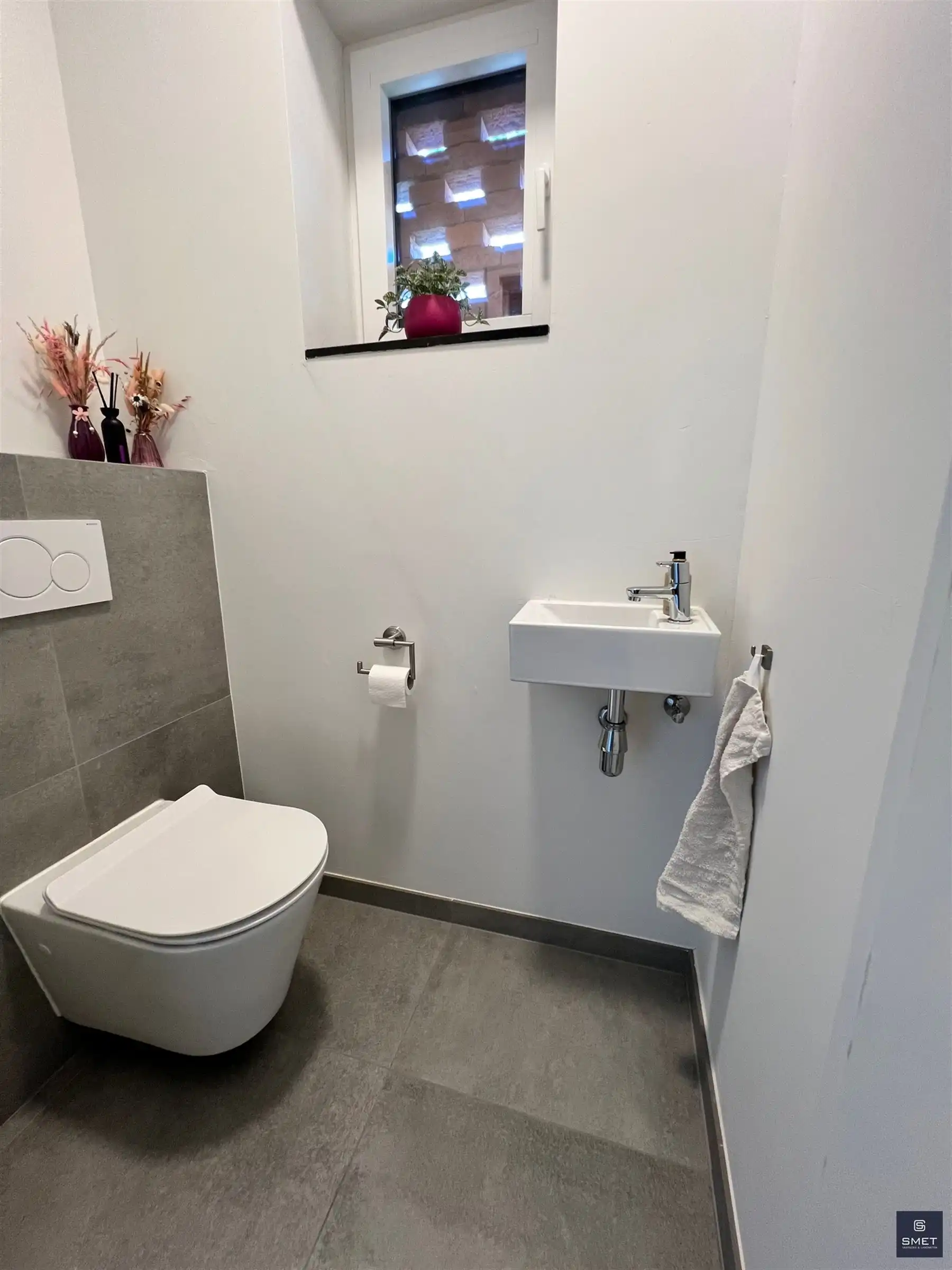 RECENTE  BEN-WONING  MET 5 SLPKS, TUIN EN GAR. foto 3
