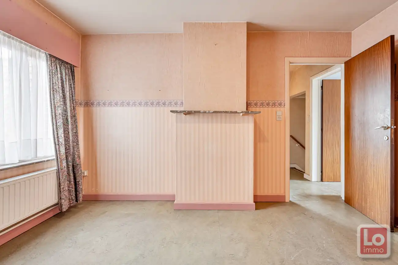 Charmante te renoveren woning met 3 slaapkamers in het rustige Desteldonk foto 16