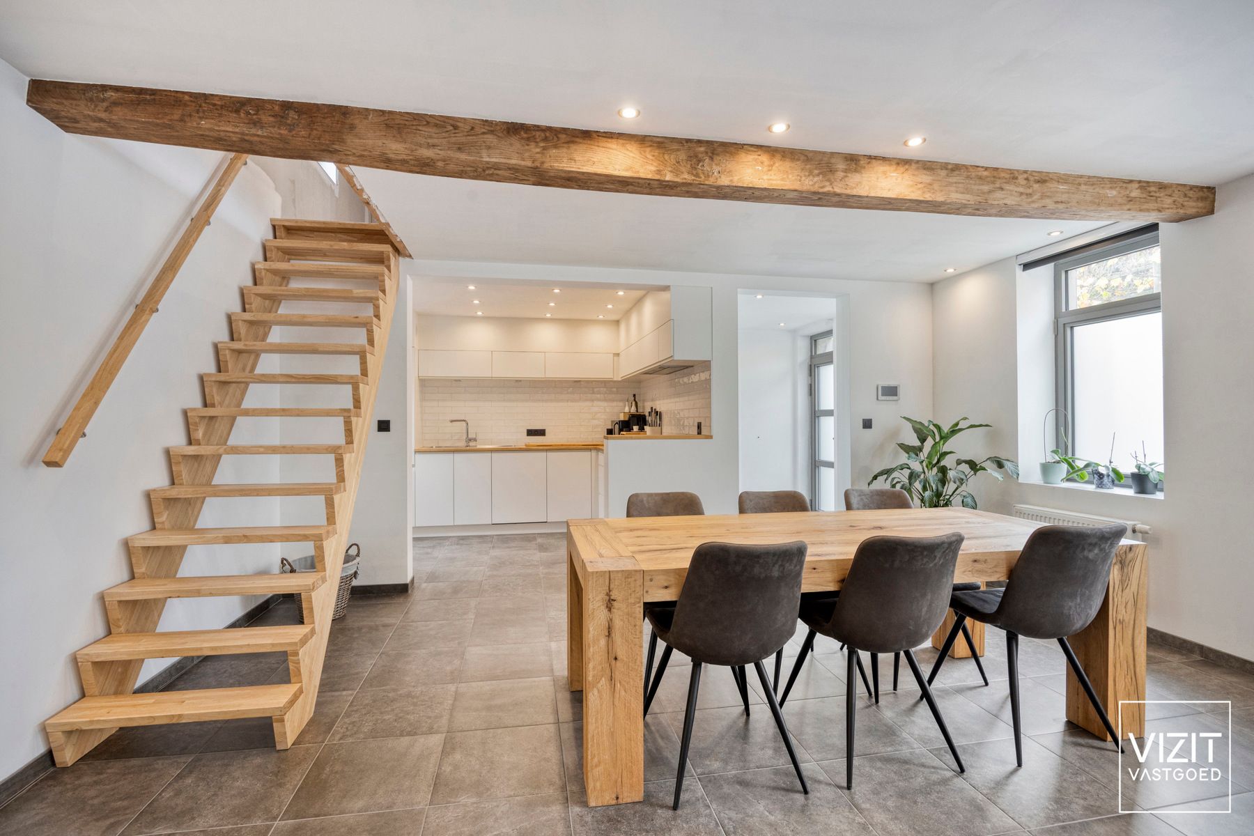 Karaktervolle woning met tuin en garage  foto 7