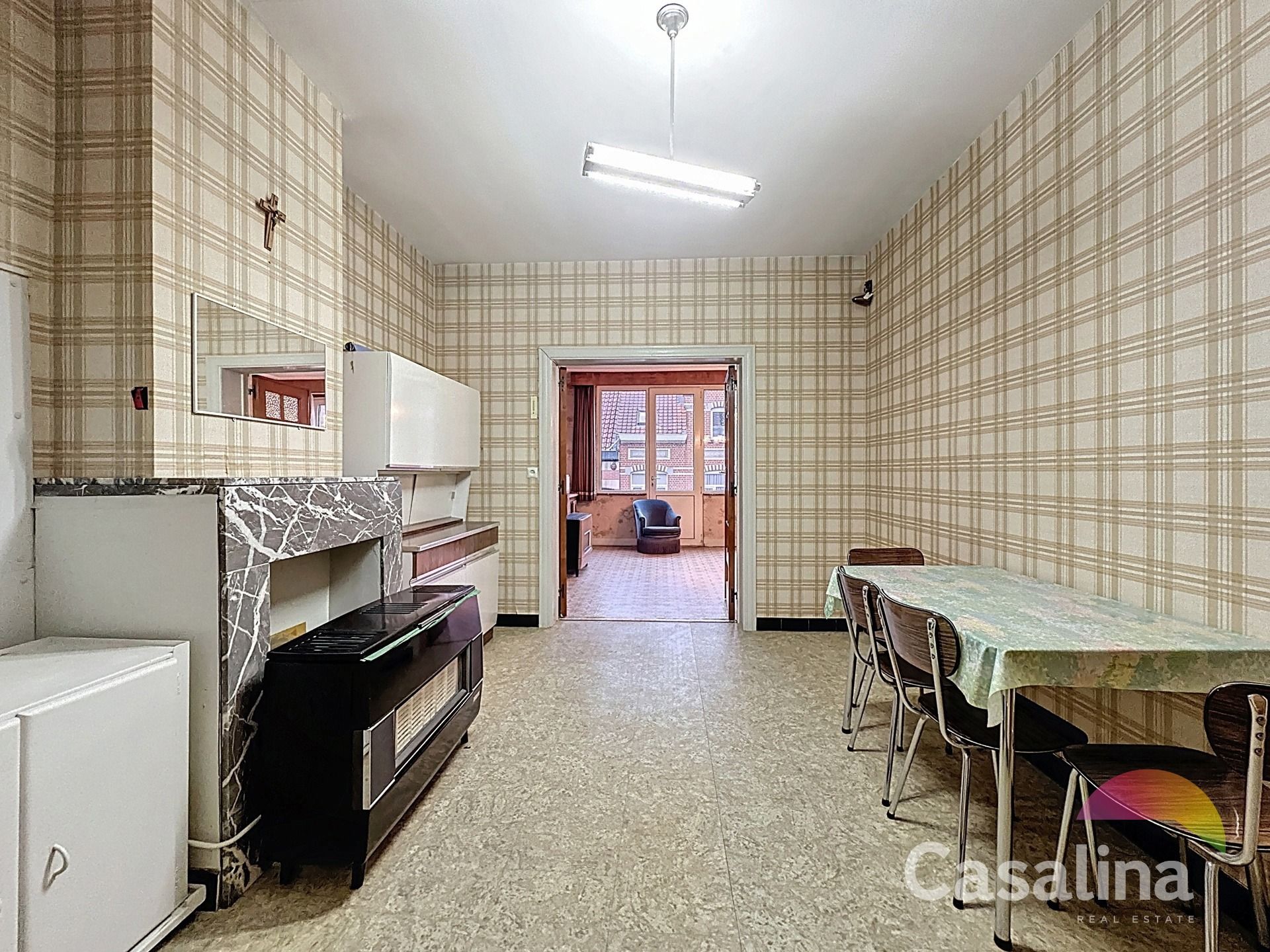 Te renoveren woning met echt potentieel foto 5