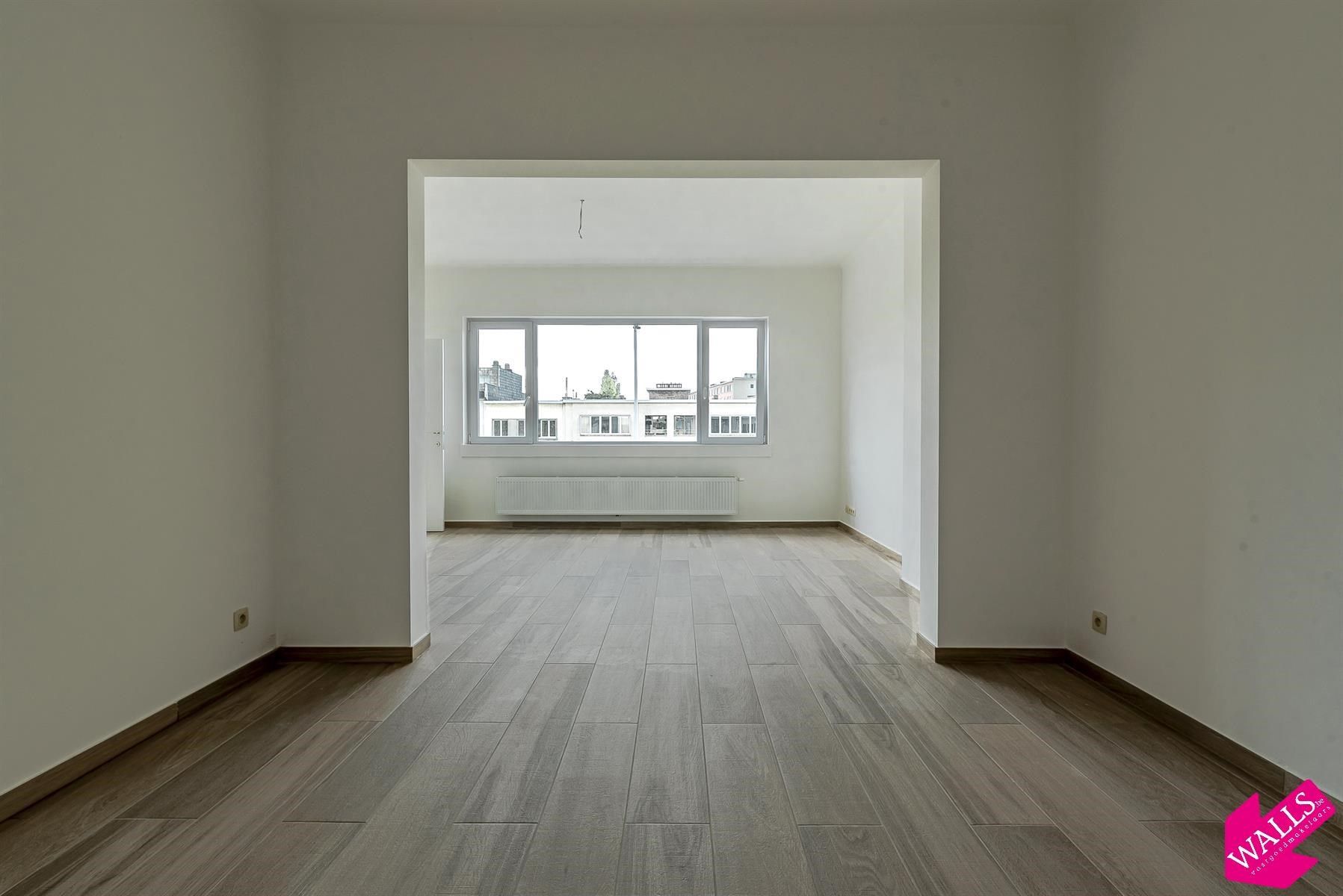 Ruim en gerenoveerd appartement foto 5
