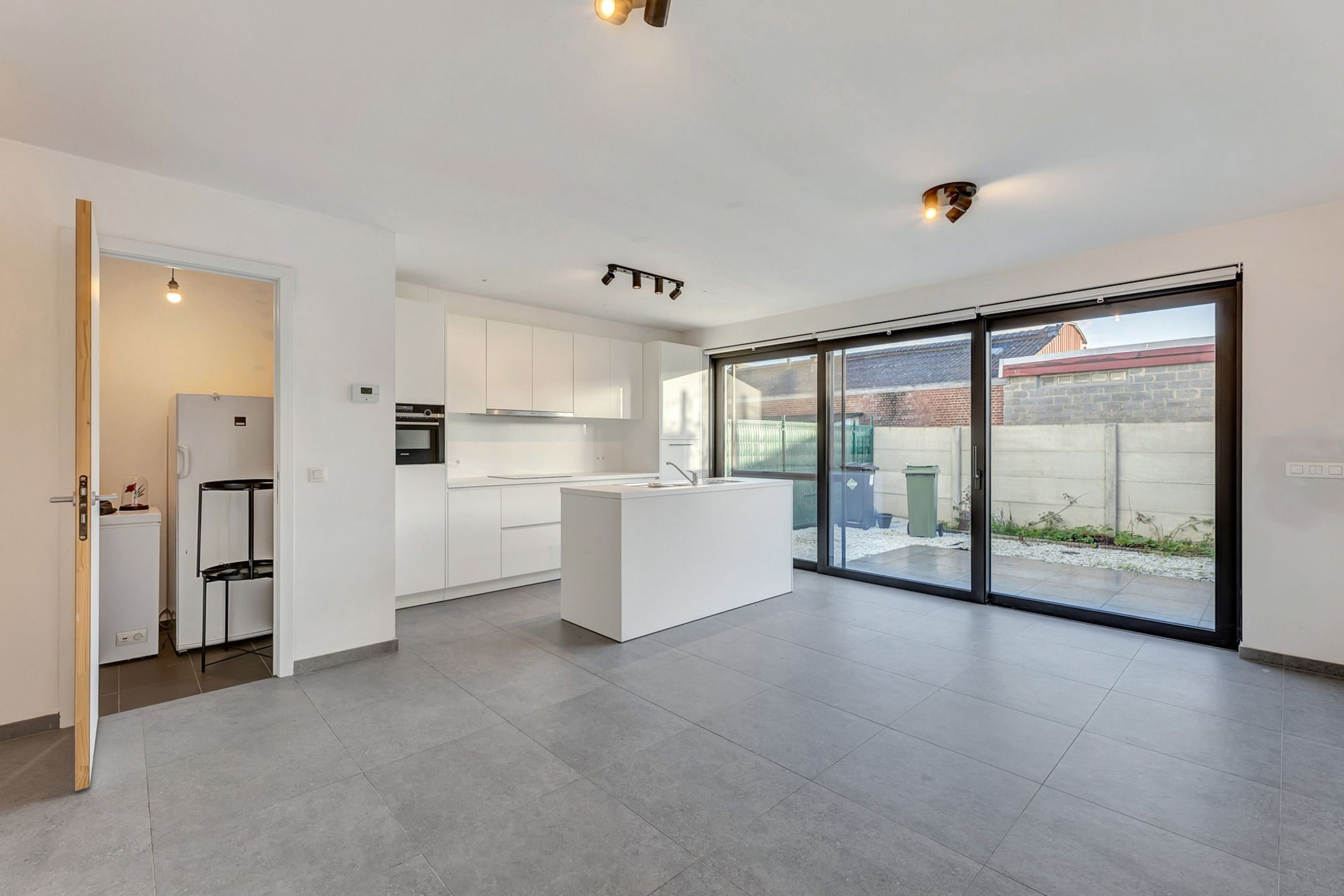 Nieuwbouwwoning met garage op rustige ligging foto 4