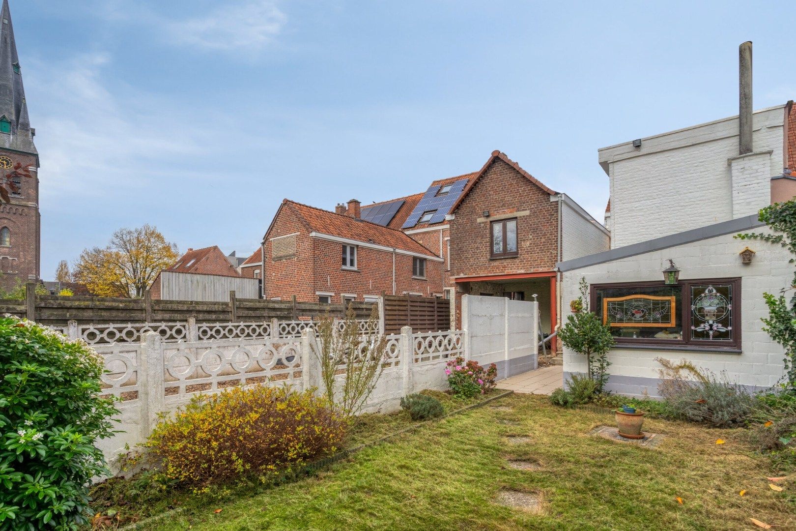 Centrumwoning met mini-atelier, 4 slks en zuid-gerichte tuin. foto 5