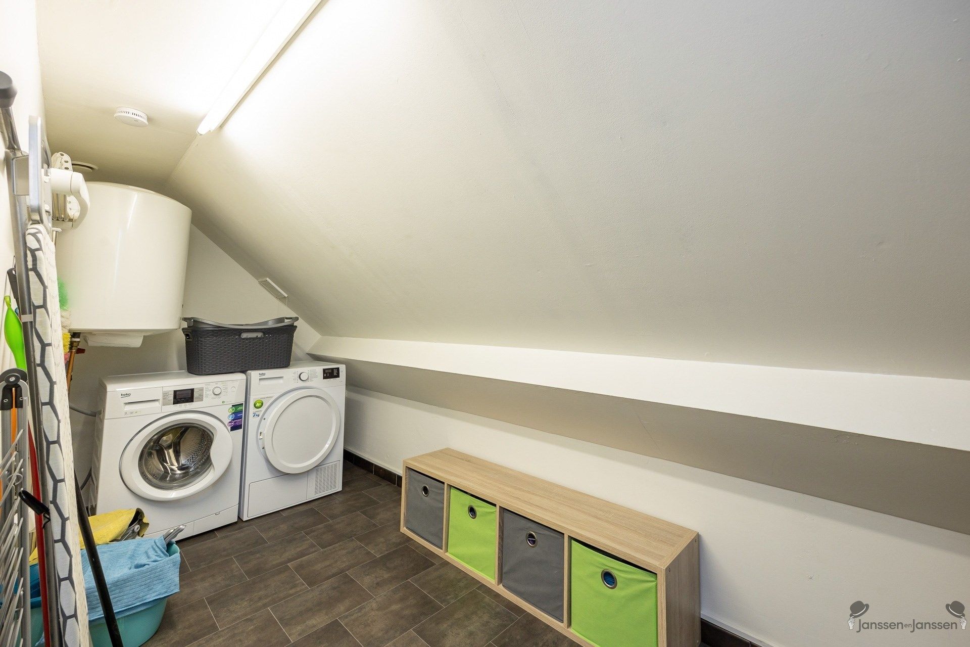 Modern, stijlvol dakappartement met riant terras en panoramisch uitzicht foto 25