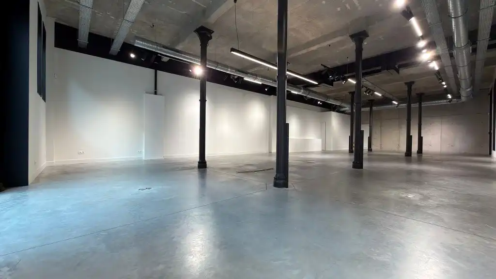 Kantoorruimte of showroom te huur in gerenoveerd pakhuis Valkeniersnatie in Antwerpen foto 13