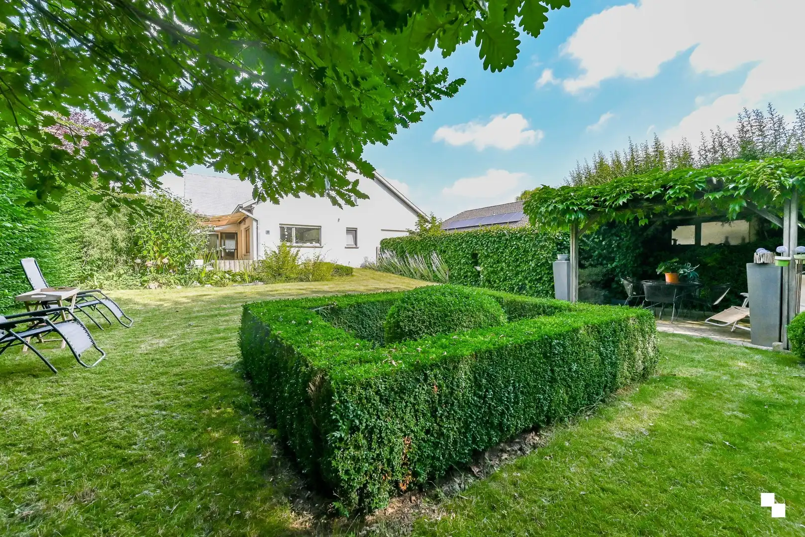 Charmante villa met ruime tuin, veelzijdige indeling en topligging nabij het hart van de Bosmolens foto 23
