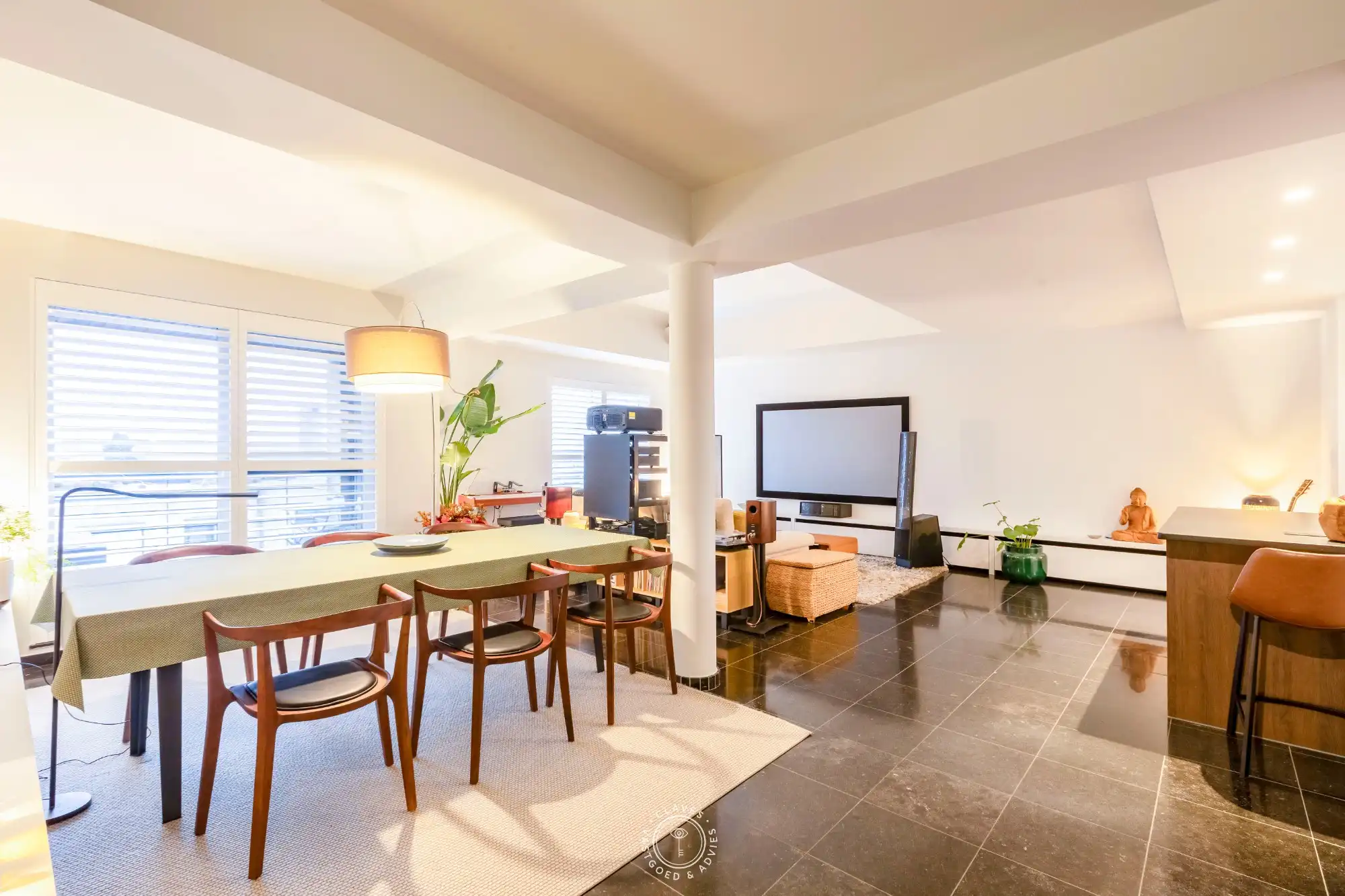 High-end afgewerkt twee slaapkamer appartement foto 7