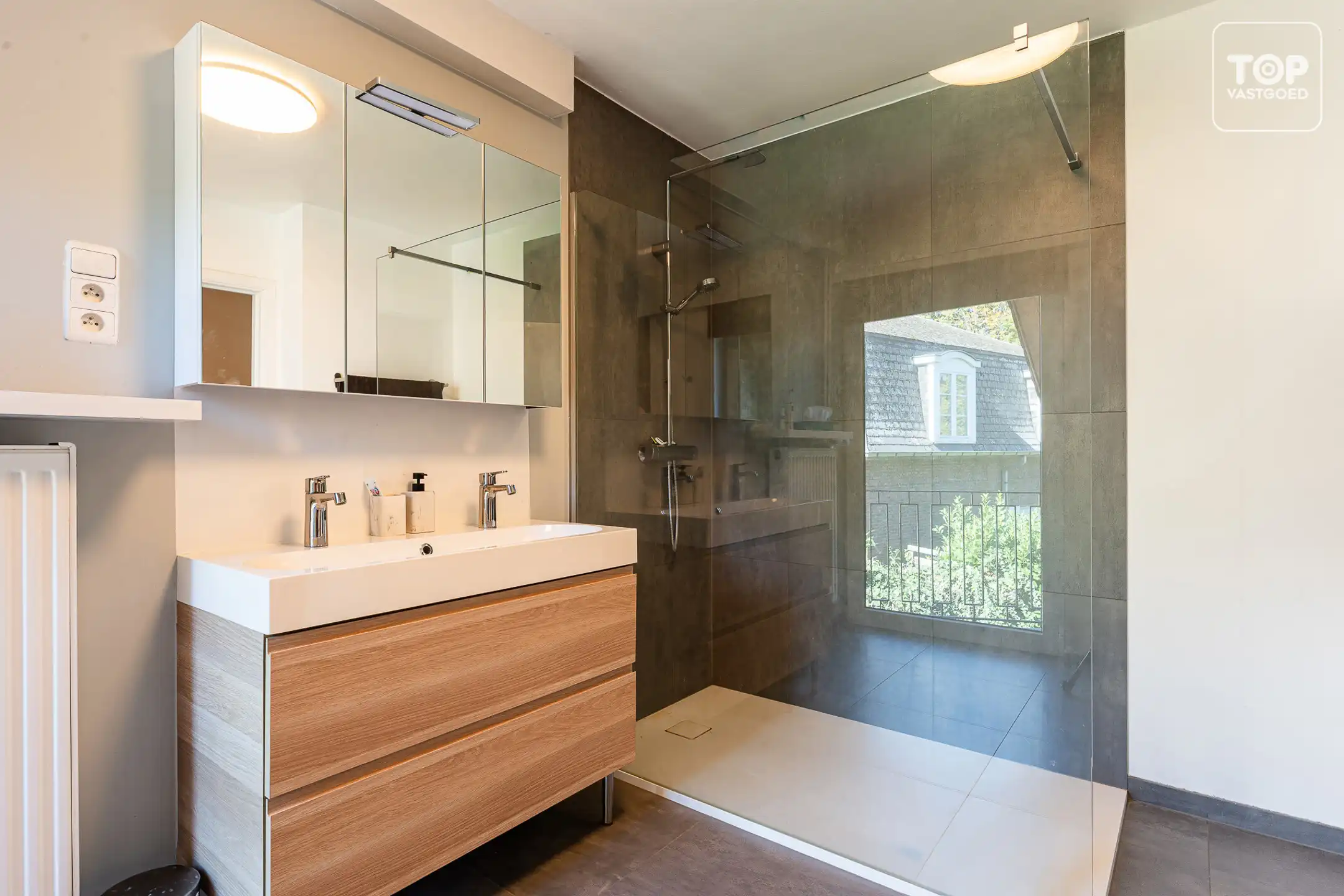 Charmante, instapklare woning in hartje Vinderhoute foto 18