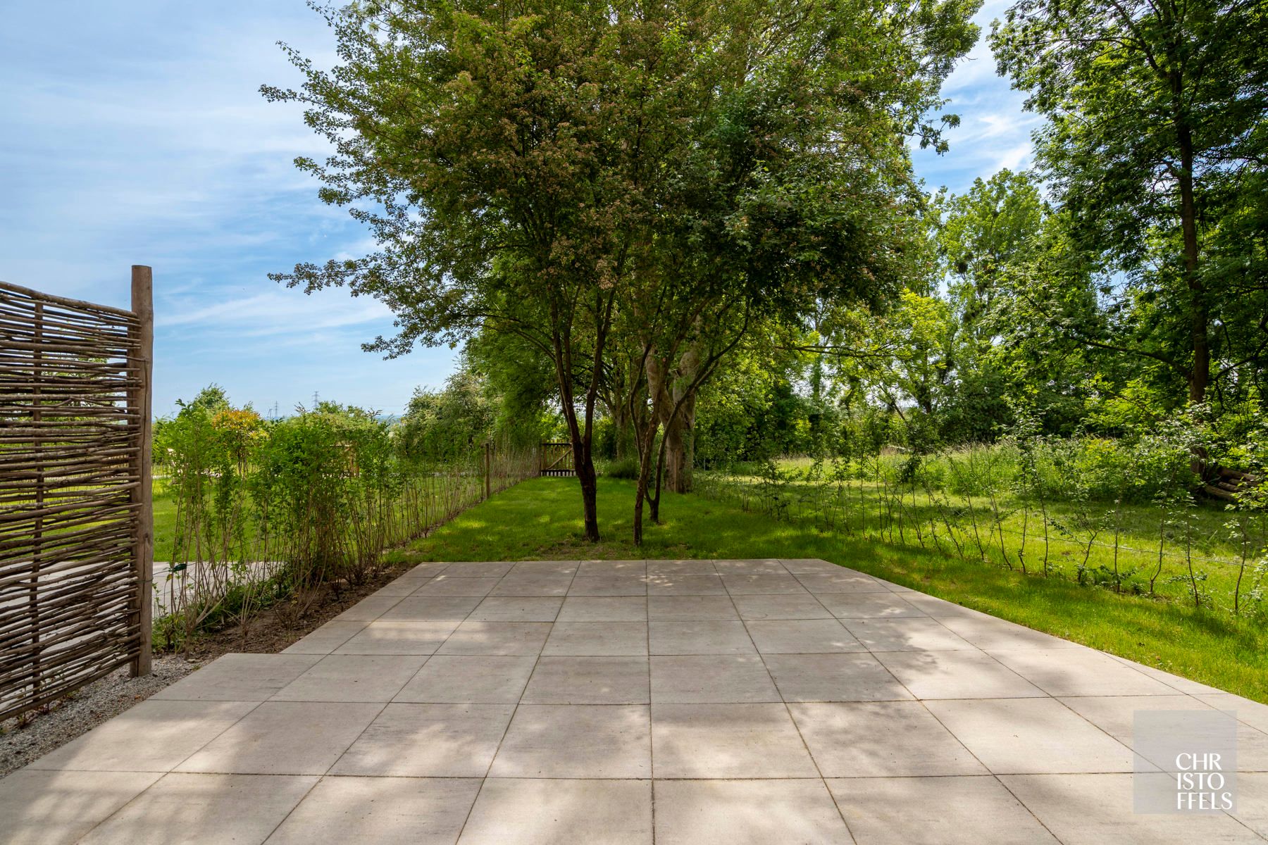 Gezinswoning (180m²) in een gerenoveerde hoeve te Riemst! foto 6