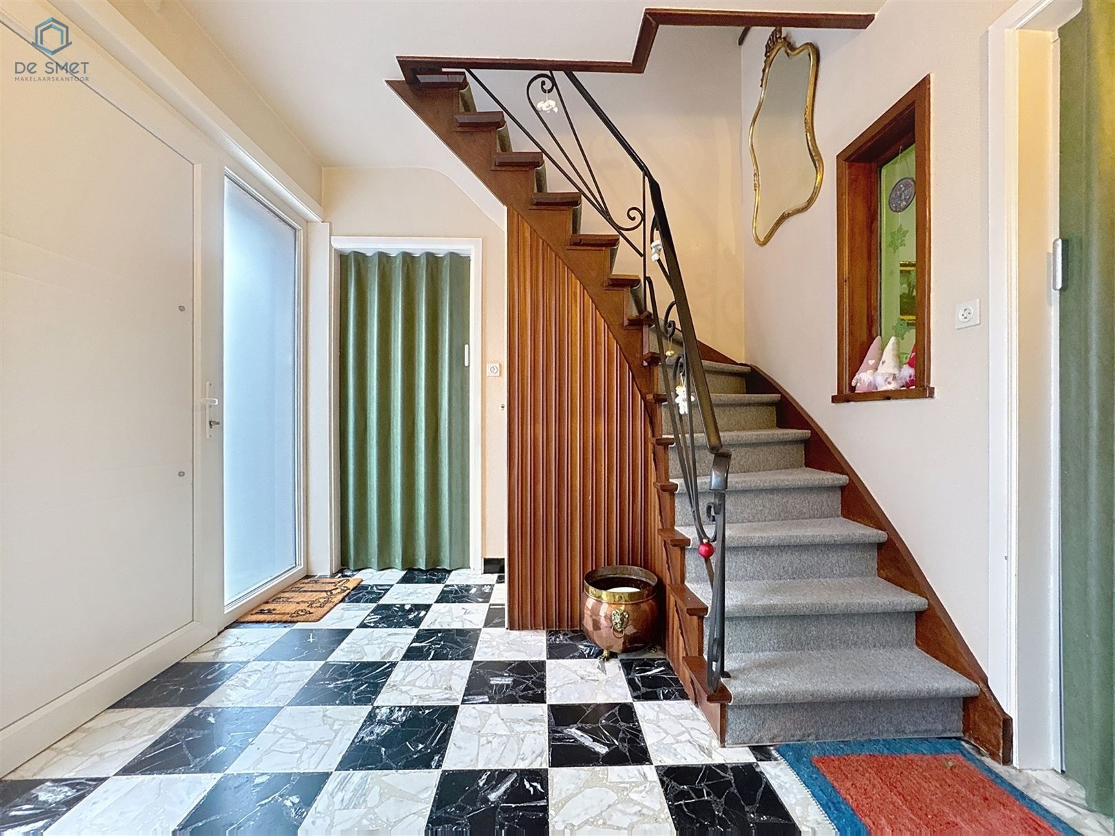 Gezinswoning met 3 slks in doodlopende straat foto 5