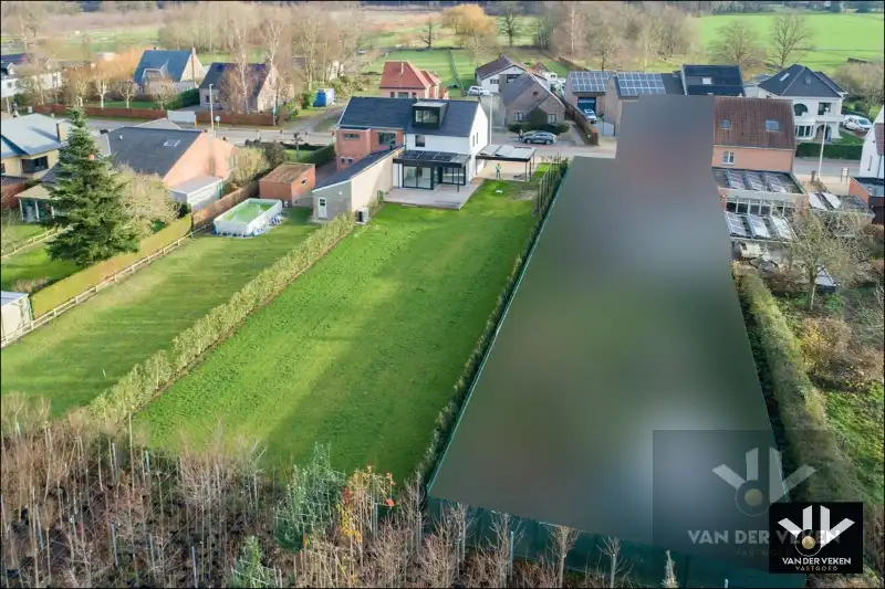 TOTAAL VERNIEUWDE WONING - ENKEL NOG AFWERKEN NAAR EIGEN SMAAK EN INZICHT foto 5