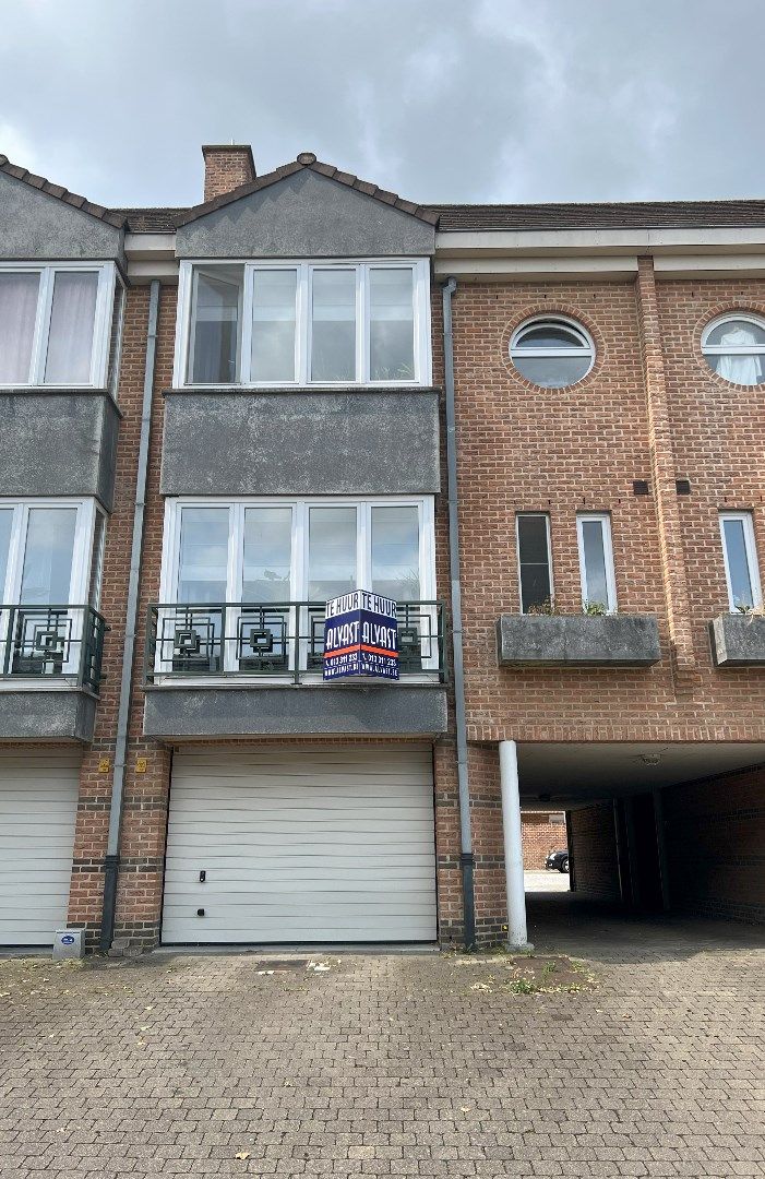 STADSWONING te huur te Diest : 2 slpks, terras en garage foto {{pictureIndex}}