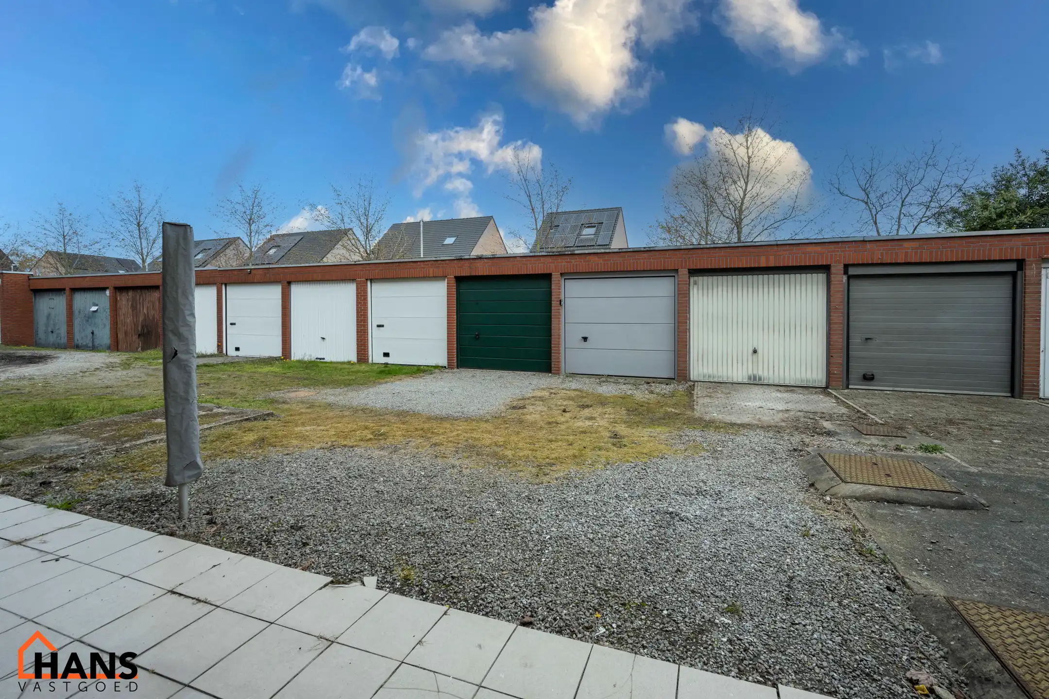 Gerenoveerd gelijkvloersappartement met garagebox. foto 14