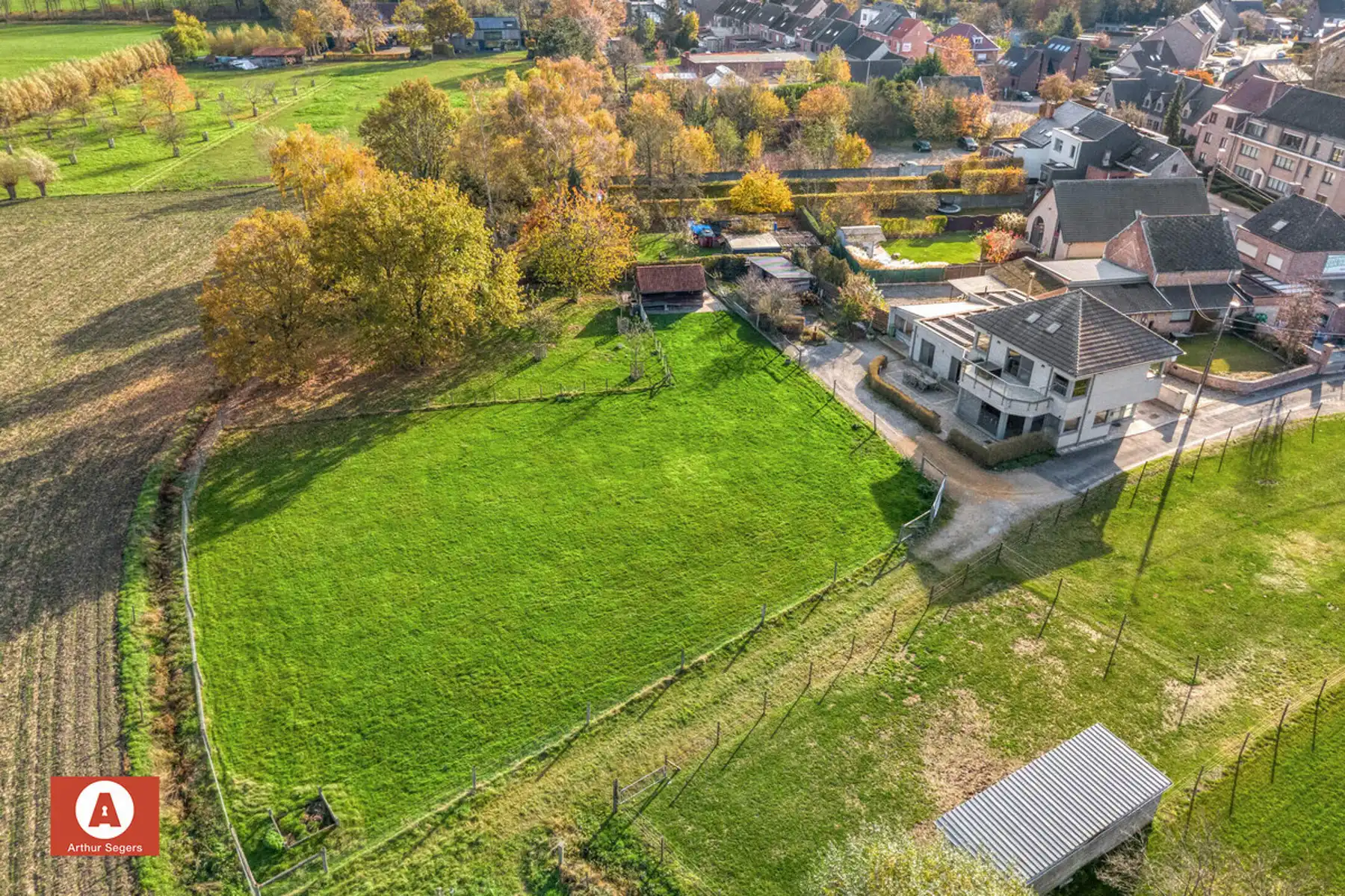 Energiezuinige open bebouwing mét groene vergezichten. foto {{pictureIndex}}