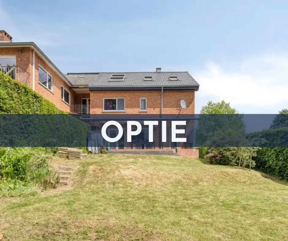 Ruime woning met 6 slaapkamers - EPC B! foto {{pictureIndex}}