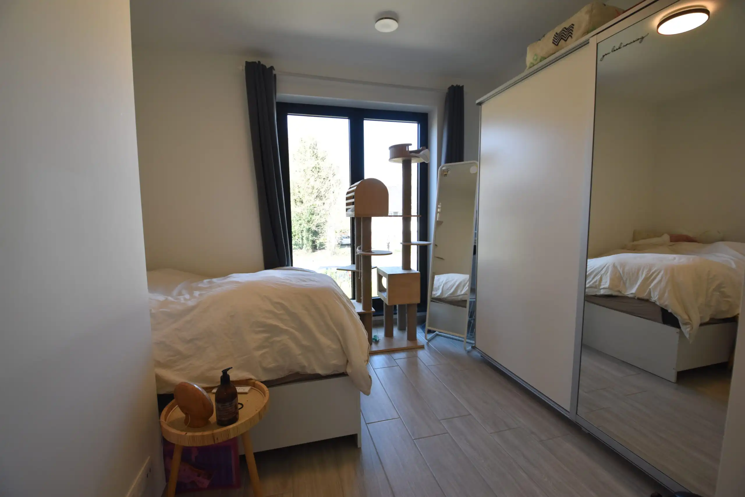 Modern en energiezuinig appartement met zonnig terras foto 8