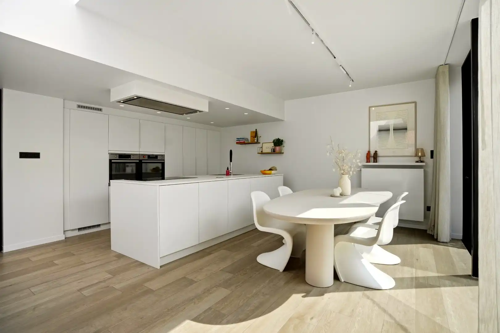 Uitzonderlijk knap gerenoveerde woning in Bavikhove met zonnige tuin, gelijkvloerse kamer en 3 slaapkamers foto 11