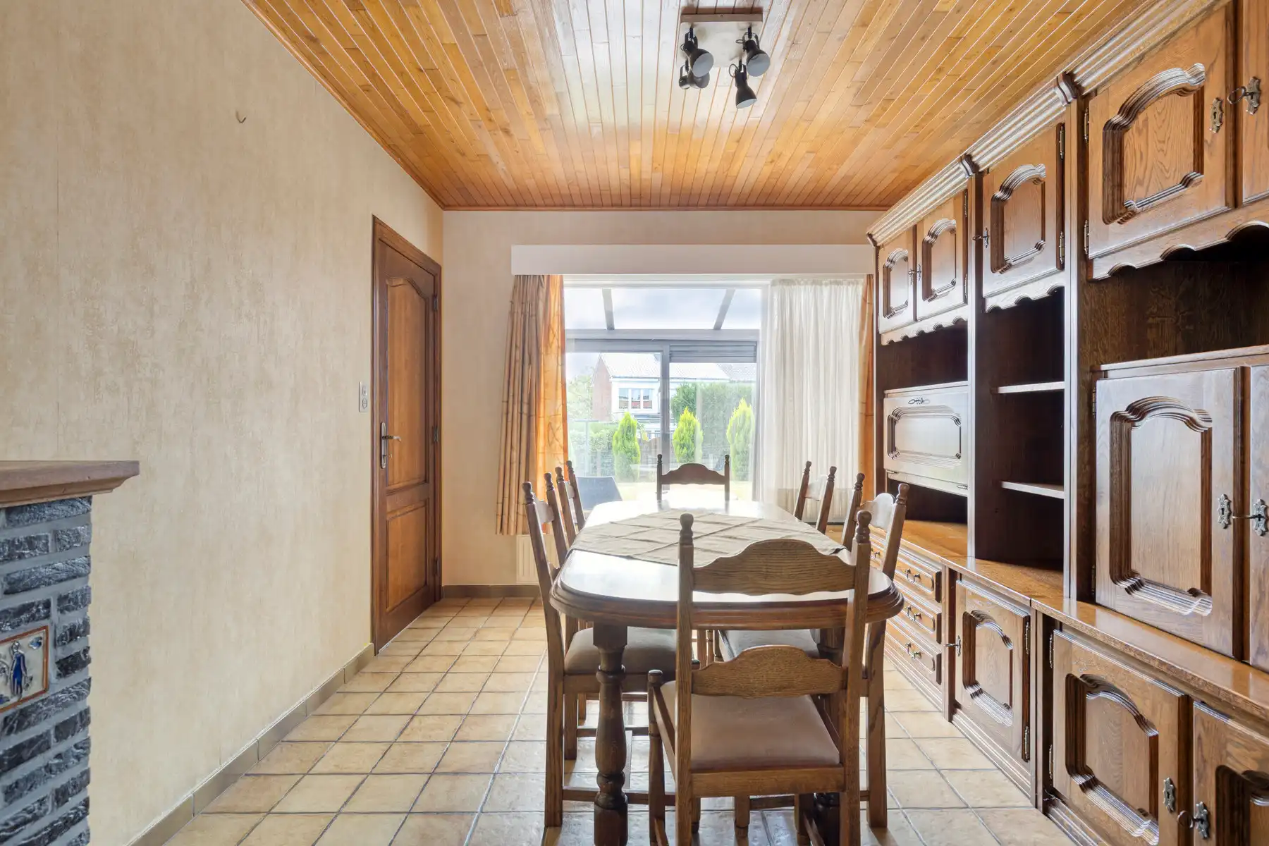 COMFORTABELE WONING MET TUIN, GARAGE EN 2 STAANPLAATSEN IN HET CENTRUM VAN ASSE! foto 6