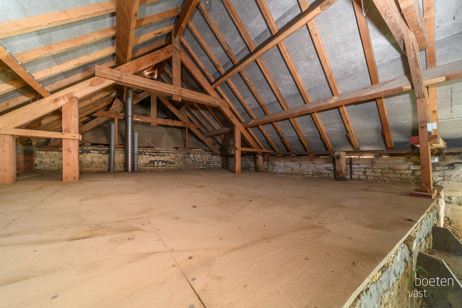 LEISELE: Voormalige herberg "Au Tivoli" met 3 slpks, heel wat ruimte, zongericht terras en diepe tuin op 865m² totale grondopp. foto 15