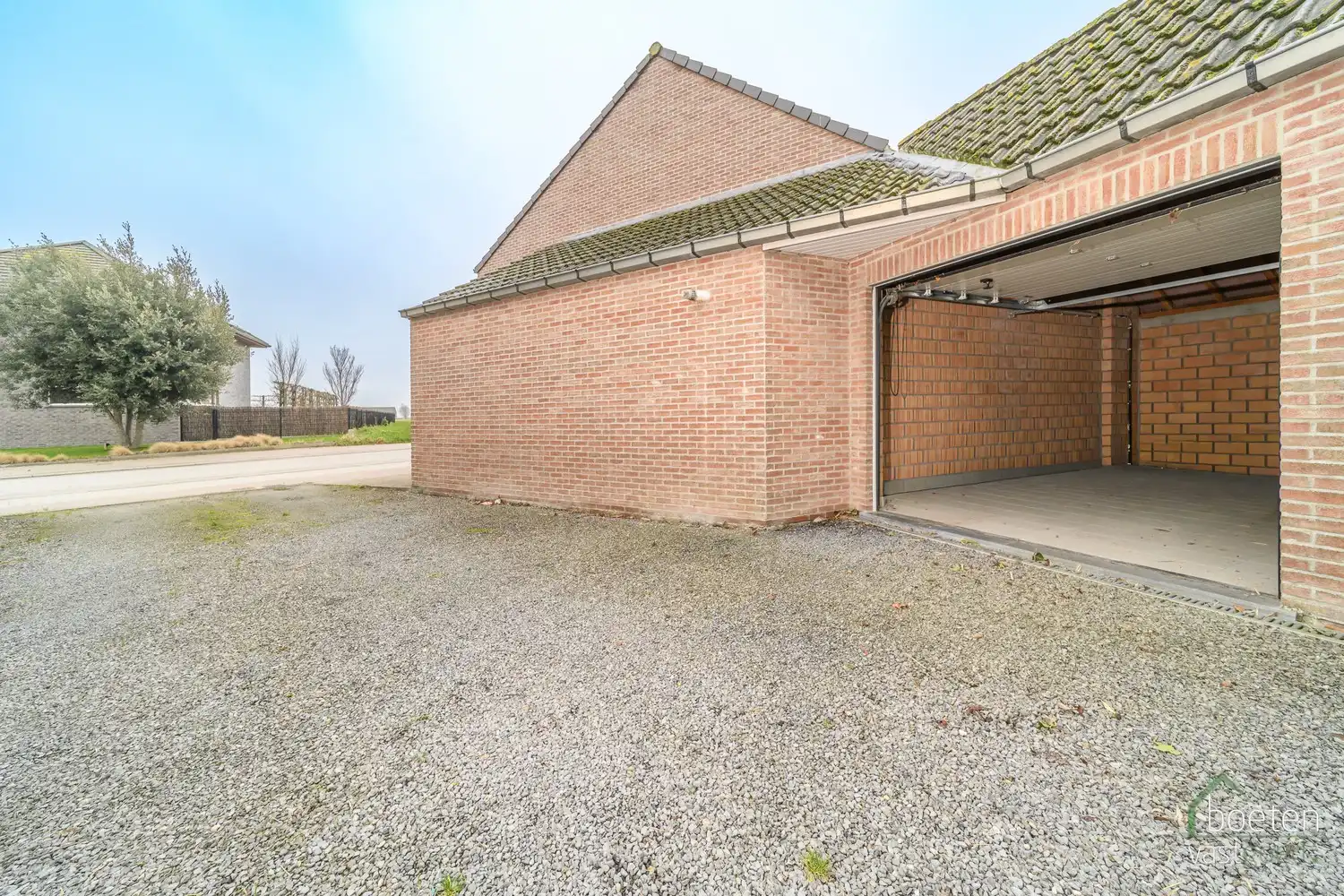 IZENBERGE: Recente rijwoning met alle comfort, 3 slaapkamers, gezellig tuintje en garage op 151m² grondopp. (verhuurd) foto 19