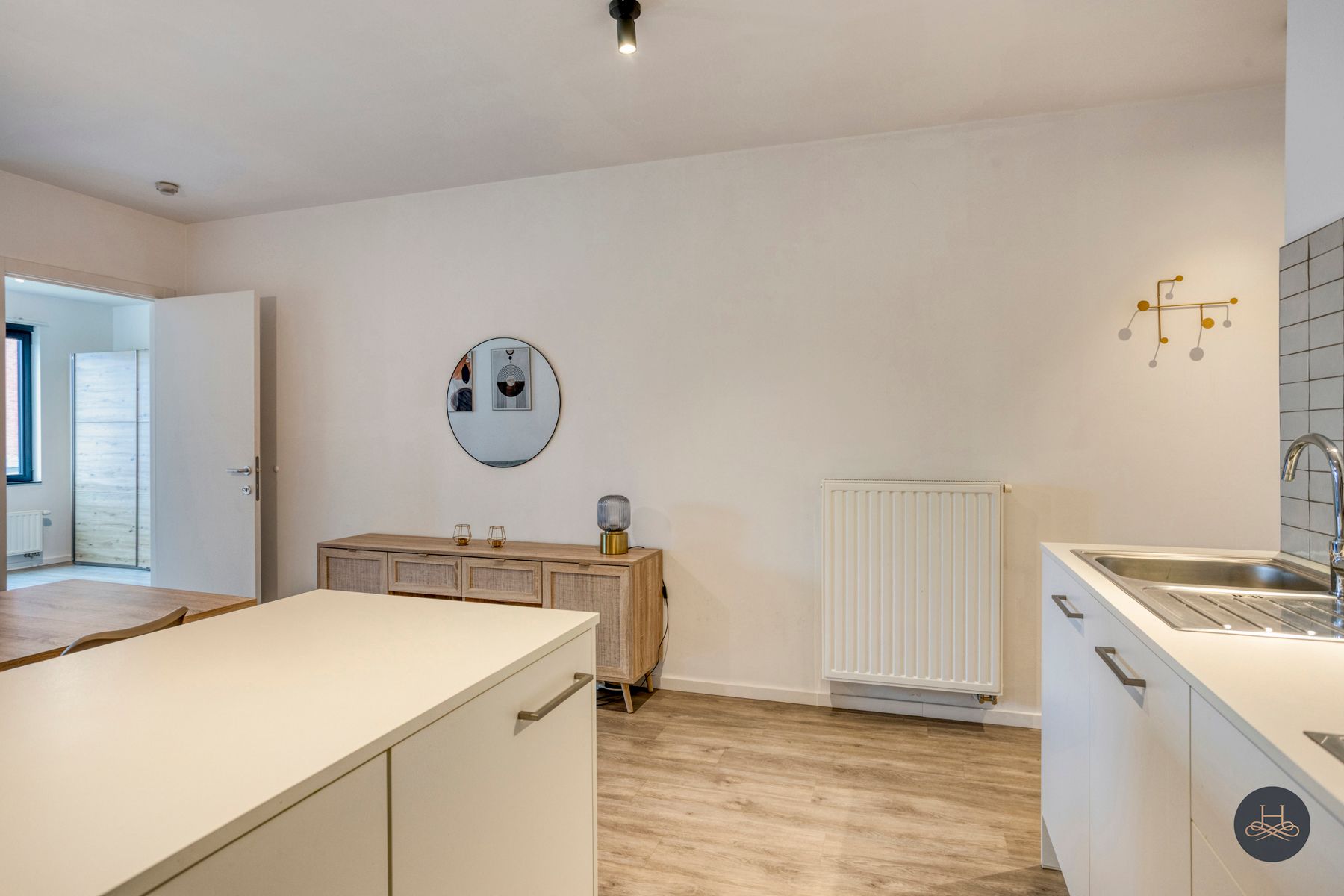Lichtrijk, gezellig appartement met zeer goede verbindingen foto 14