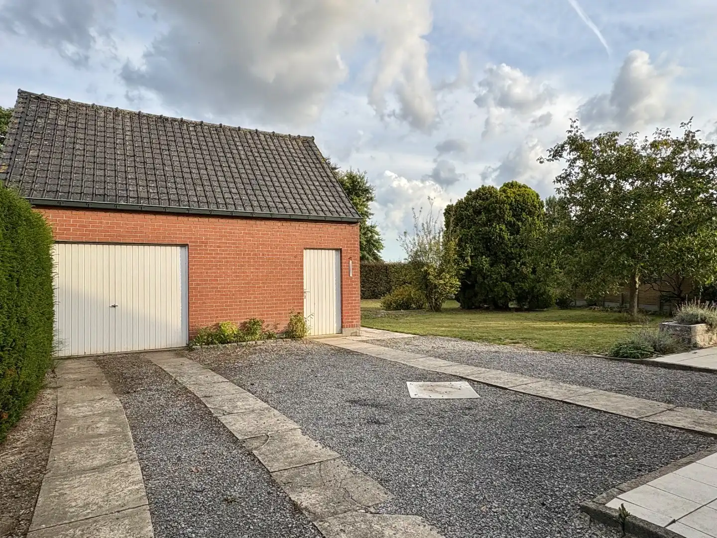 Alleenstaande woning te koop in Ooigem met 4 slaapkamers, een perceel van 1244m² en een vrijstaande grote garage foto 17