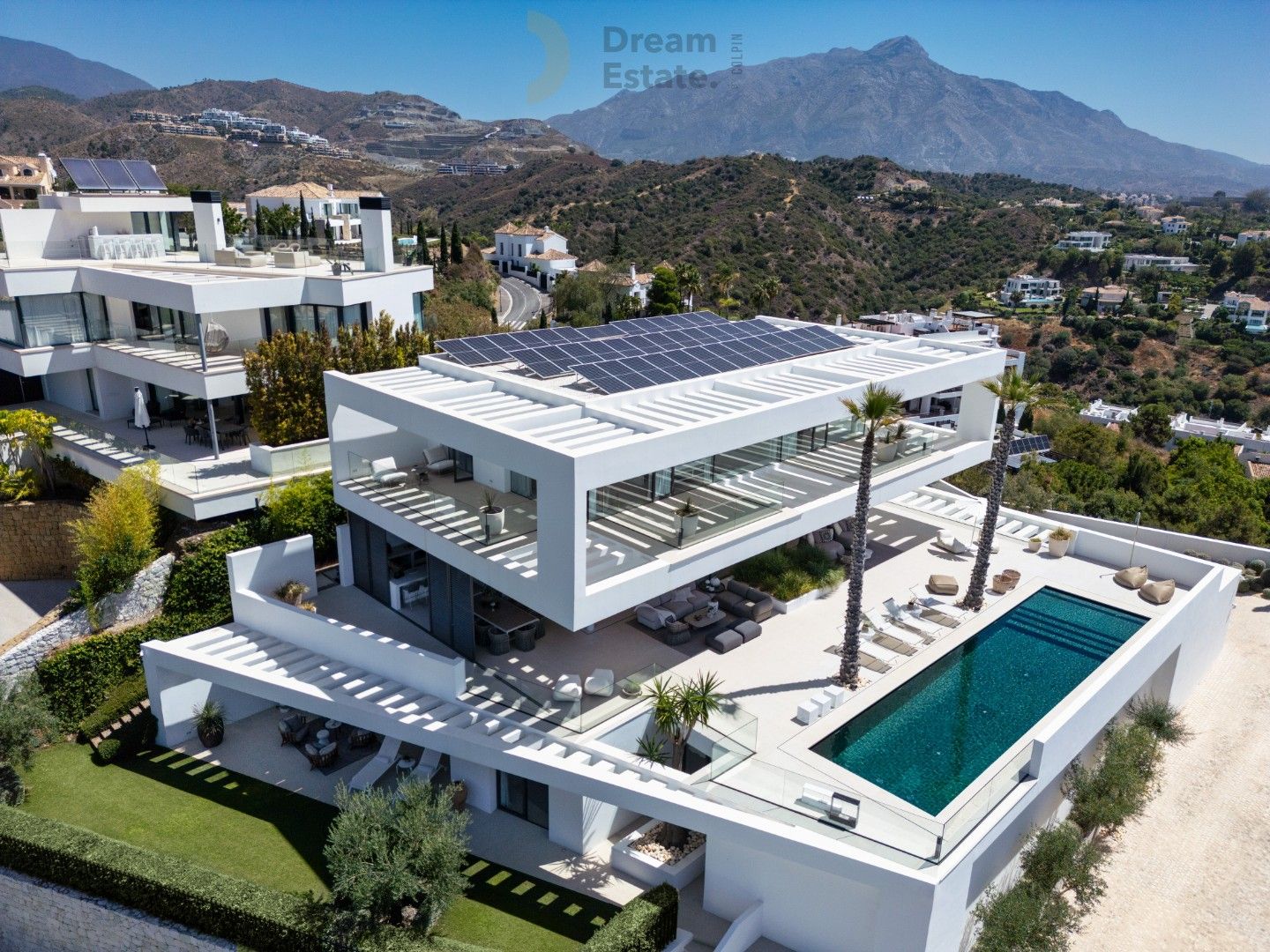 Eigentijdse villa met panoramisch uitzicht in La Quinta, Benahavís. foto 39
