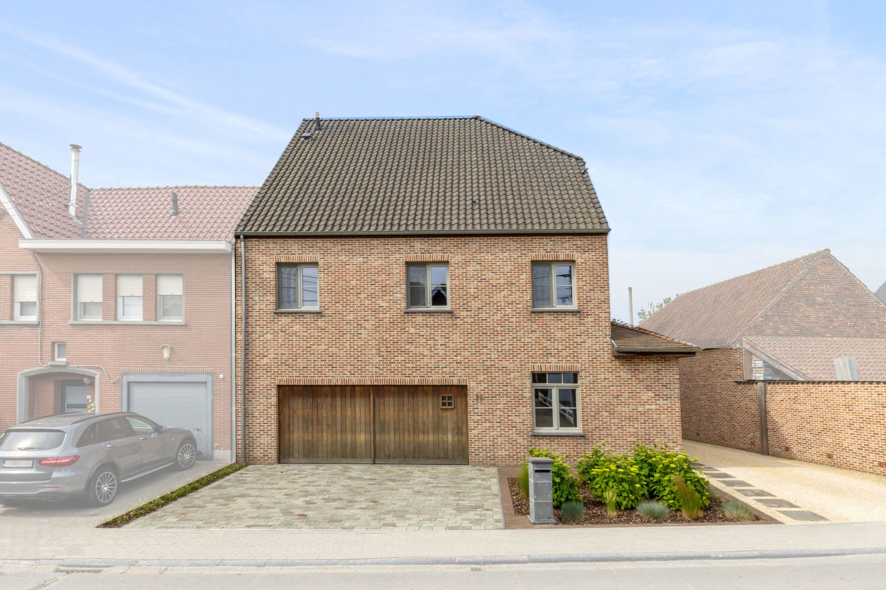 BAMBRUGGE - Uitzonderlijke woning met tuin op toplocatie foto {{pictureIndex}}