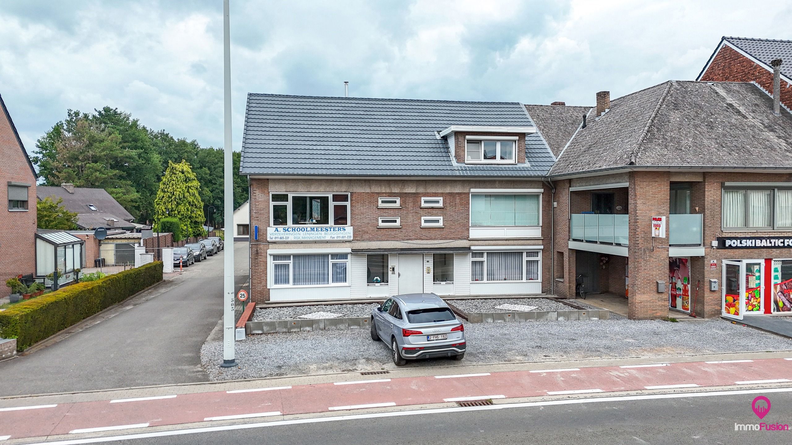 2 slpkm Appartement met groot terras centrum van Helchteren! foto 24