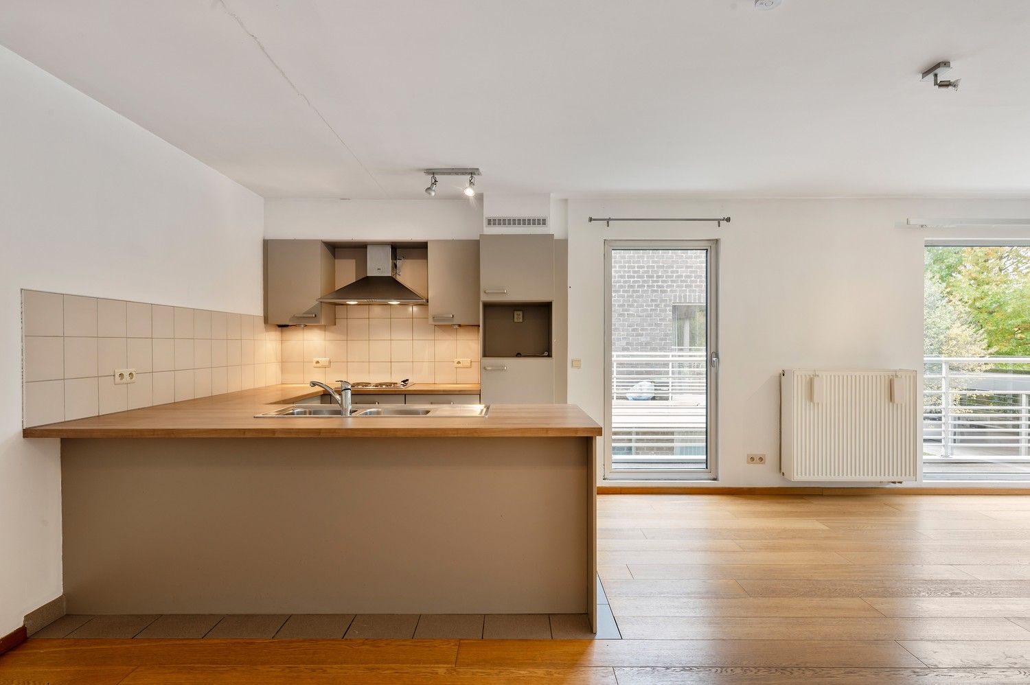 Instapklaar appartement met 2 slaapkamers en terras – centraal gelegen op de grens met Berlaar-Heikant. foto 5