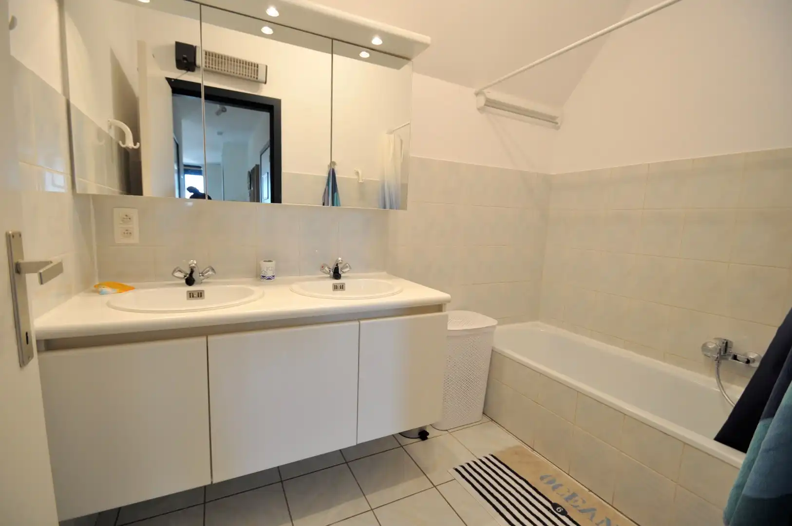 Zonnig appartement met zijdelings zeezicht te huur op JAARBASIS foto 8