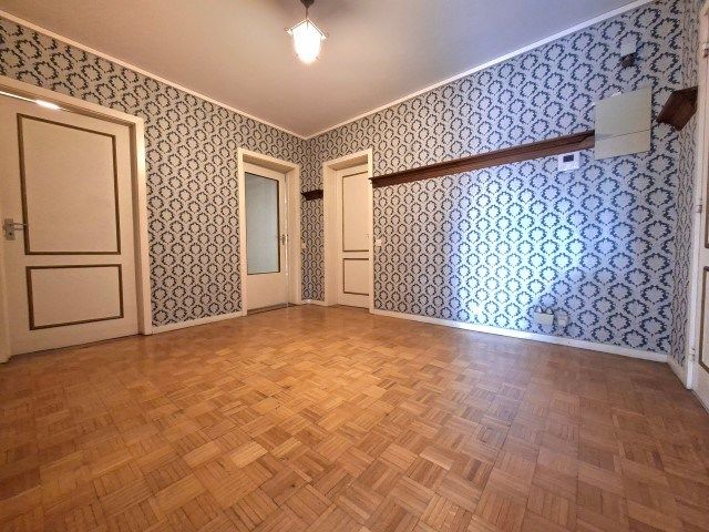 Ruim te moderniseren appartement foto 10
