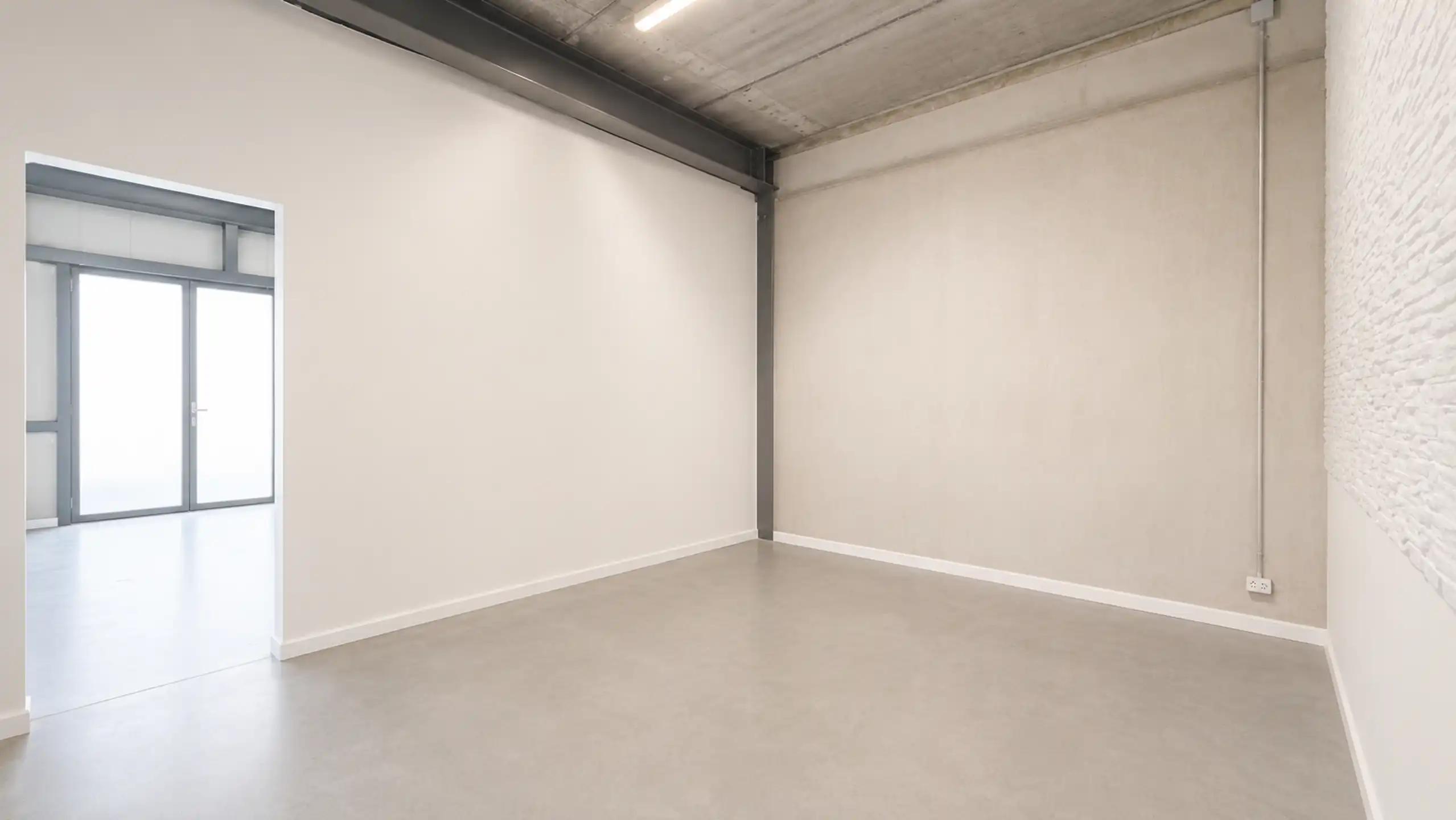 Recente KMO-unit van 400m² met kantoren op toplocatie in HZ! foto 19