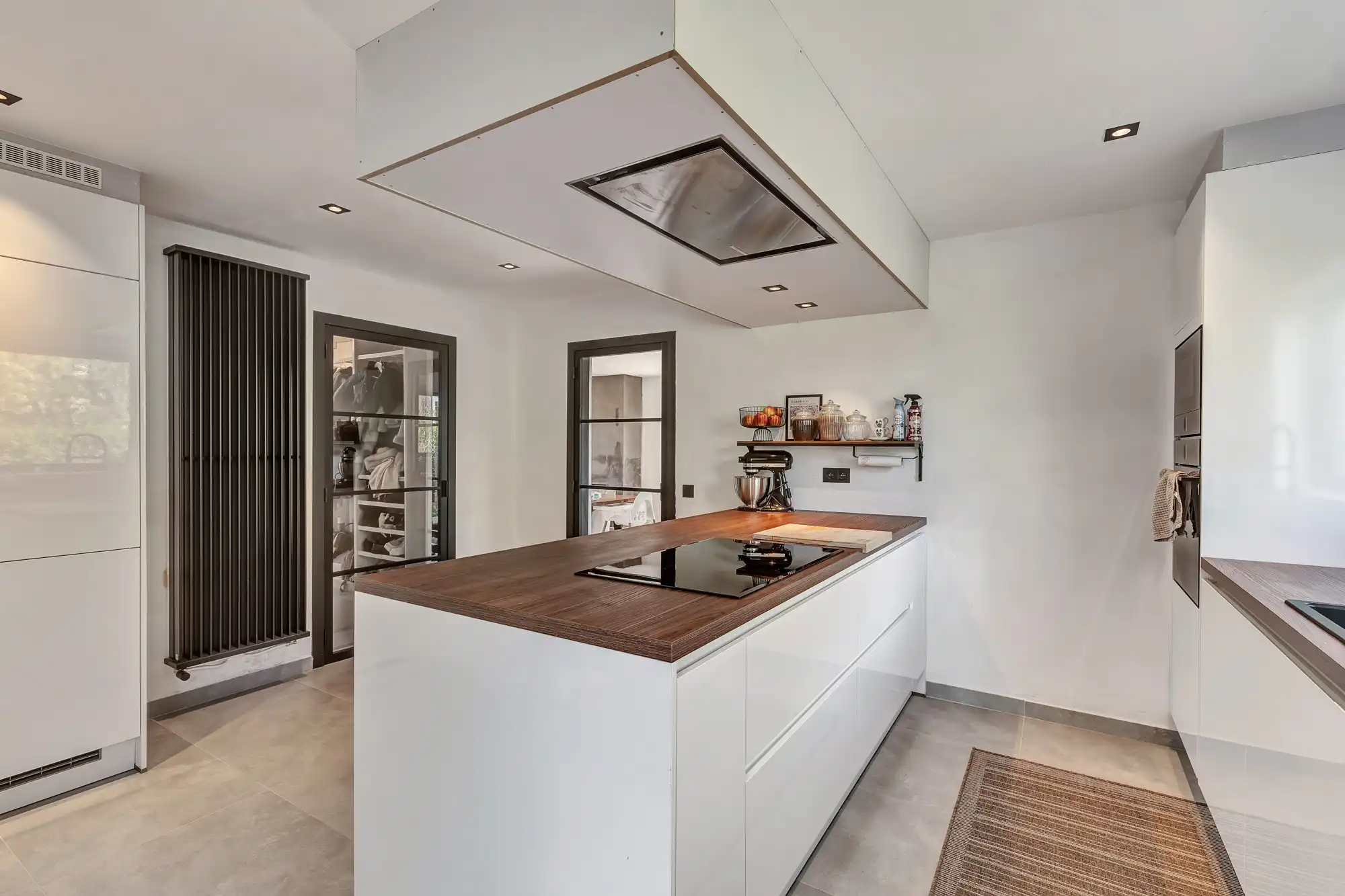 Ruime 4 slaapkamerwoning in hartje Zomergem foto 5